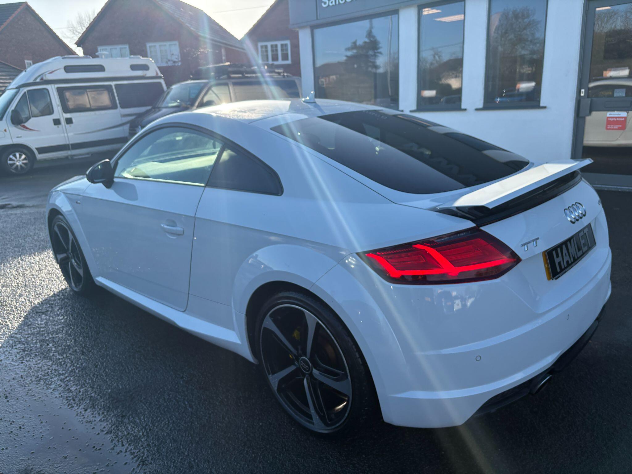 Audi TT view 4