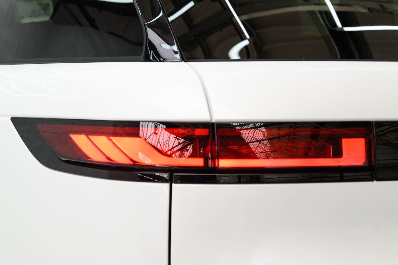 Land Rover Range Rover Sport view 12