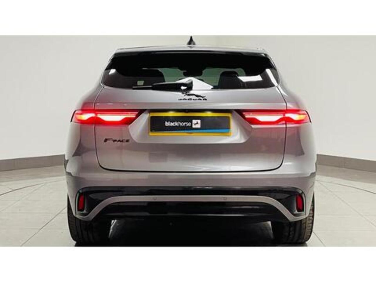 Jaguar F-Pace view 7