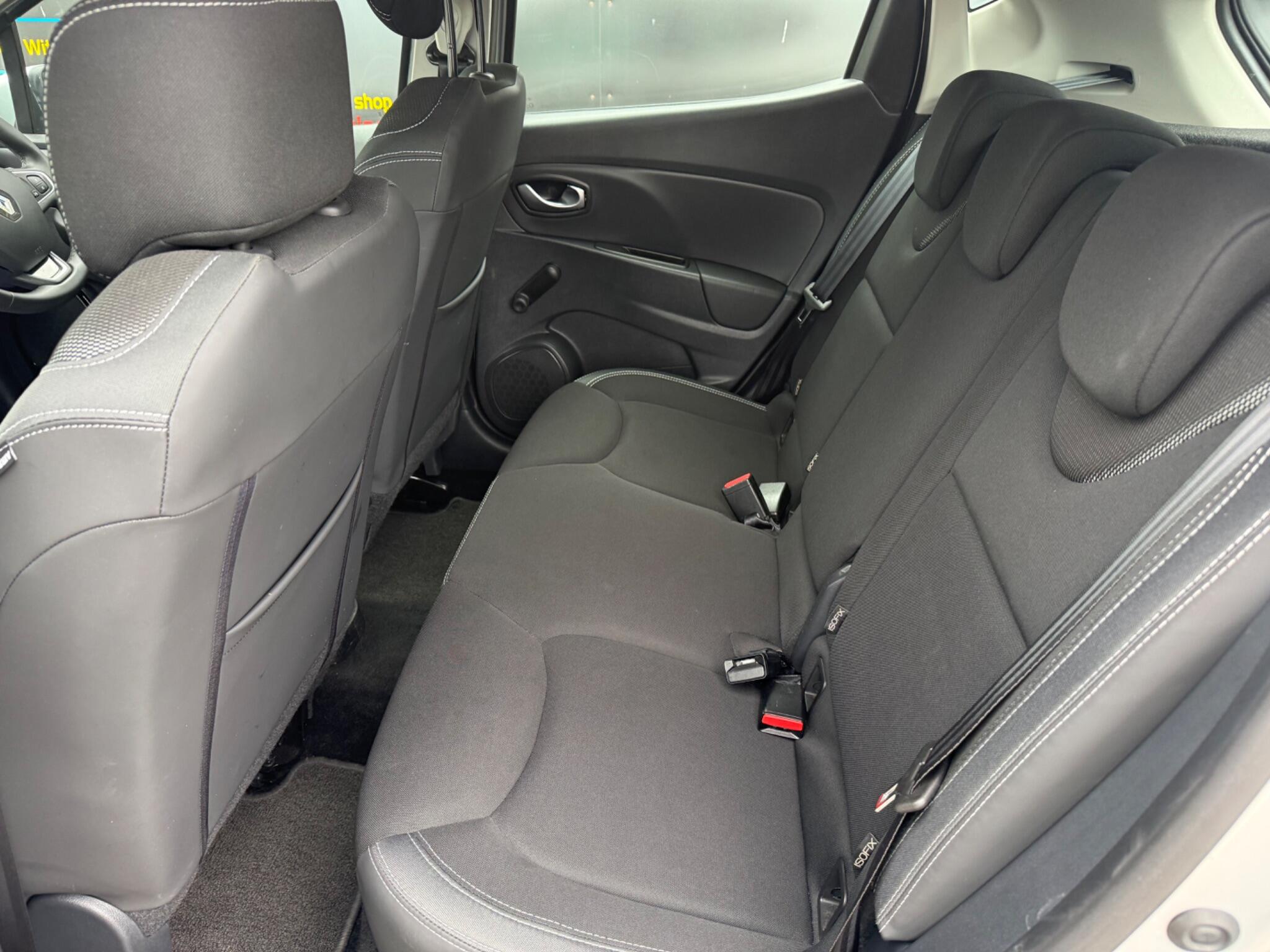 Renault Clio view 20