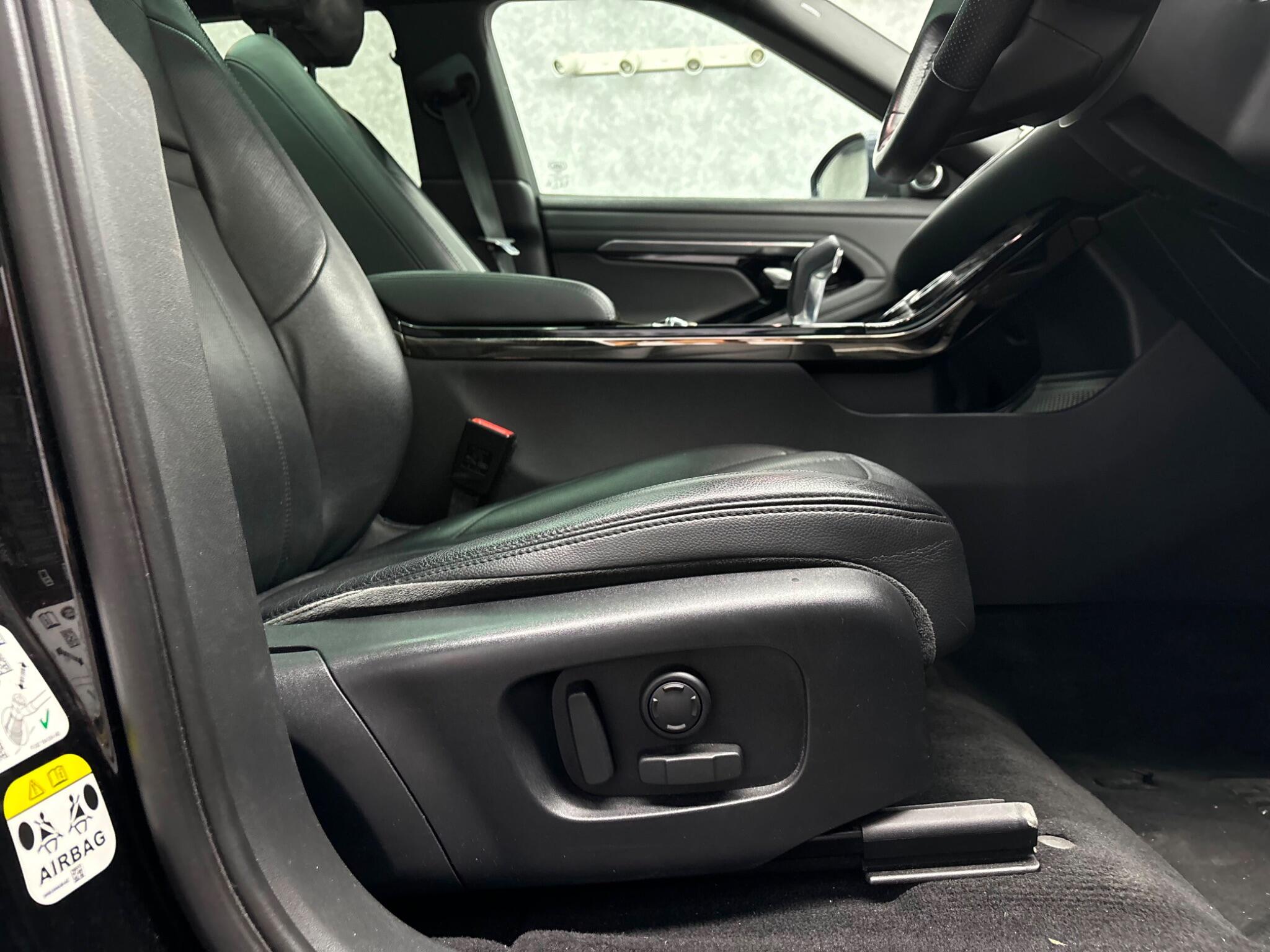 Land Rover Range Rover Evoque view 23