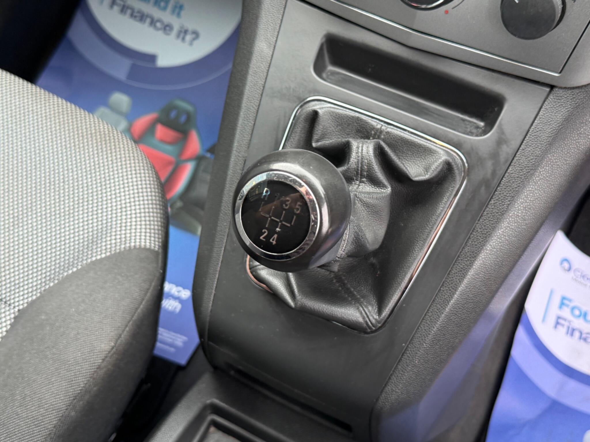 Vauxhall Zafira view 33
