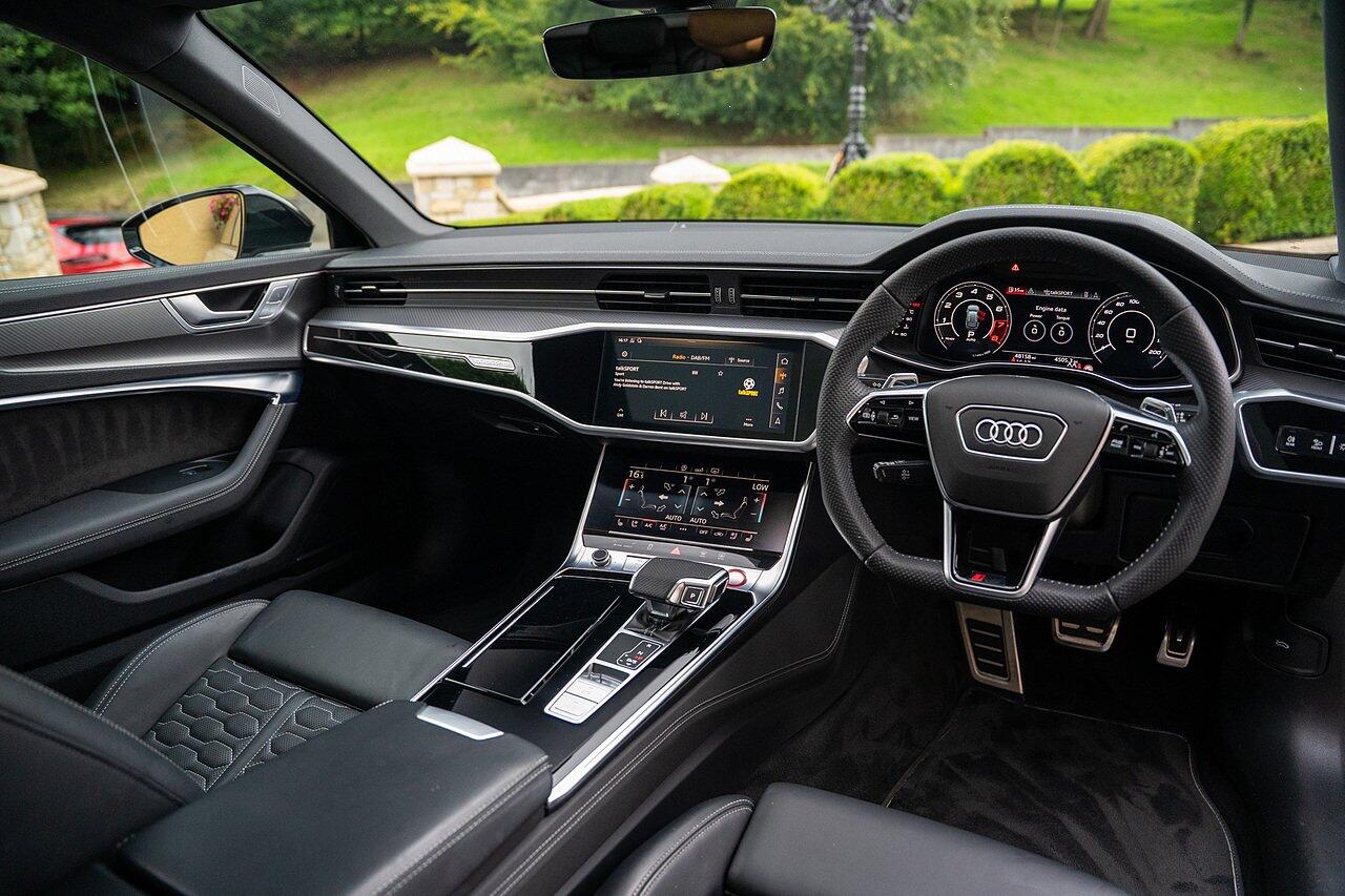 Audi RS6 view 46