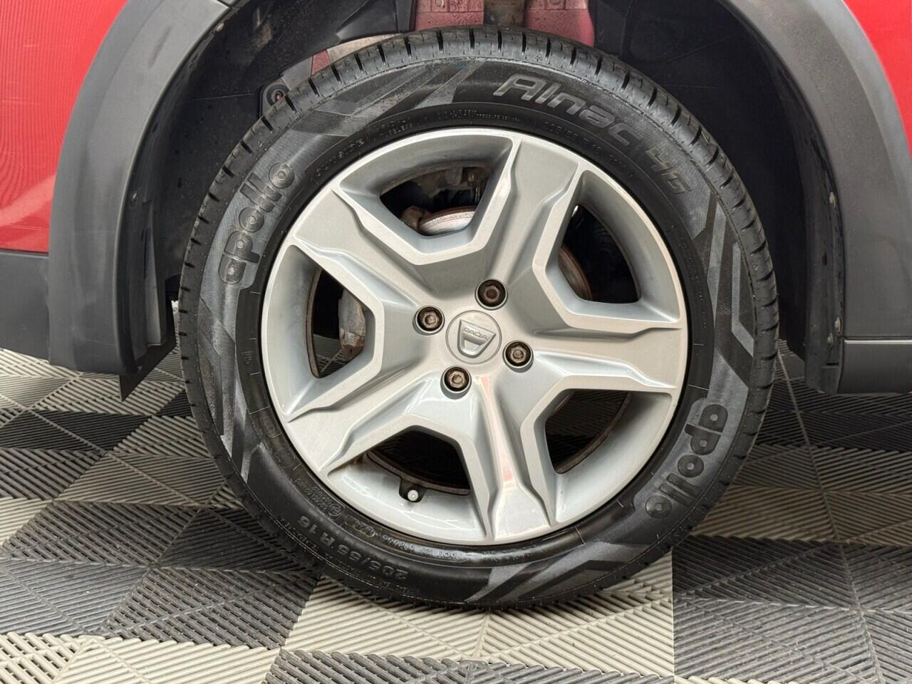 Dacia Sandero view 4