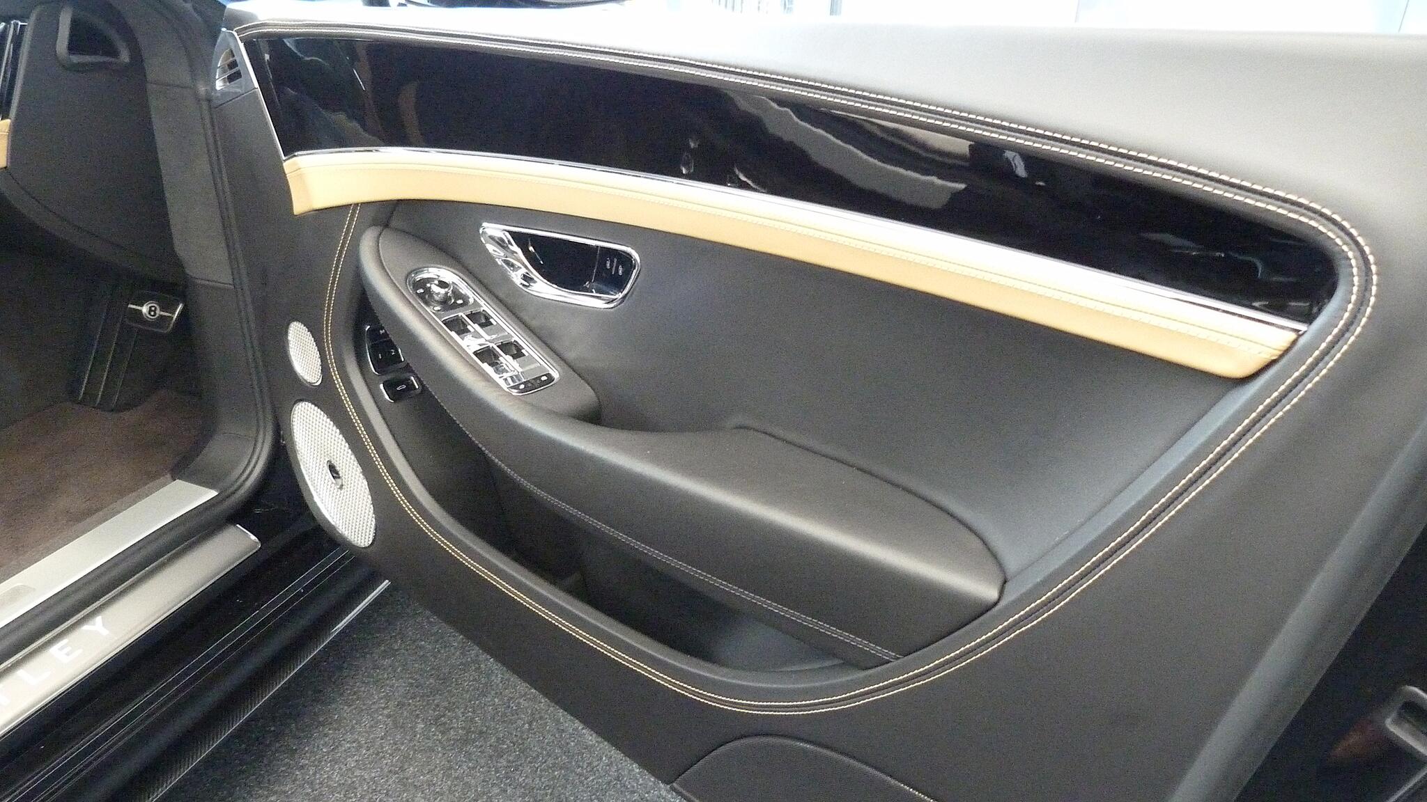Bentley Continental view 32