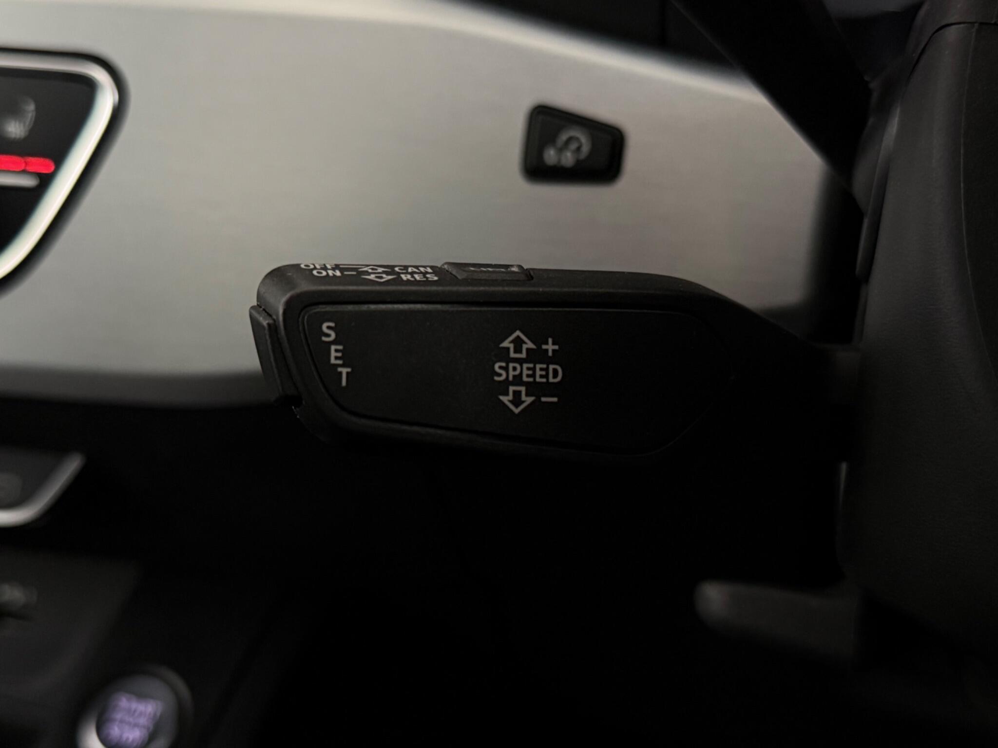 Audi A4 view 13