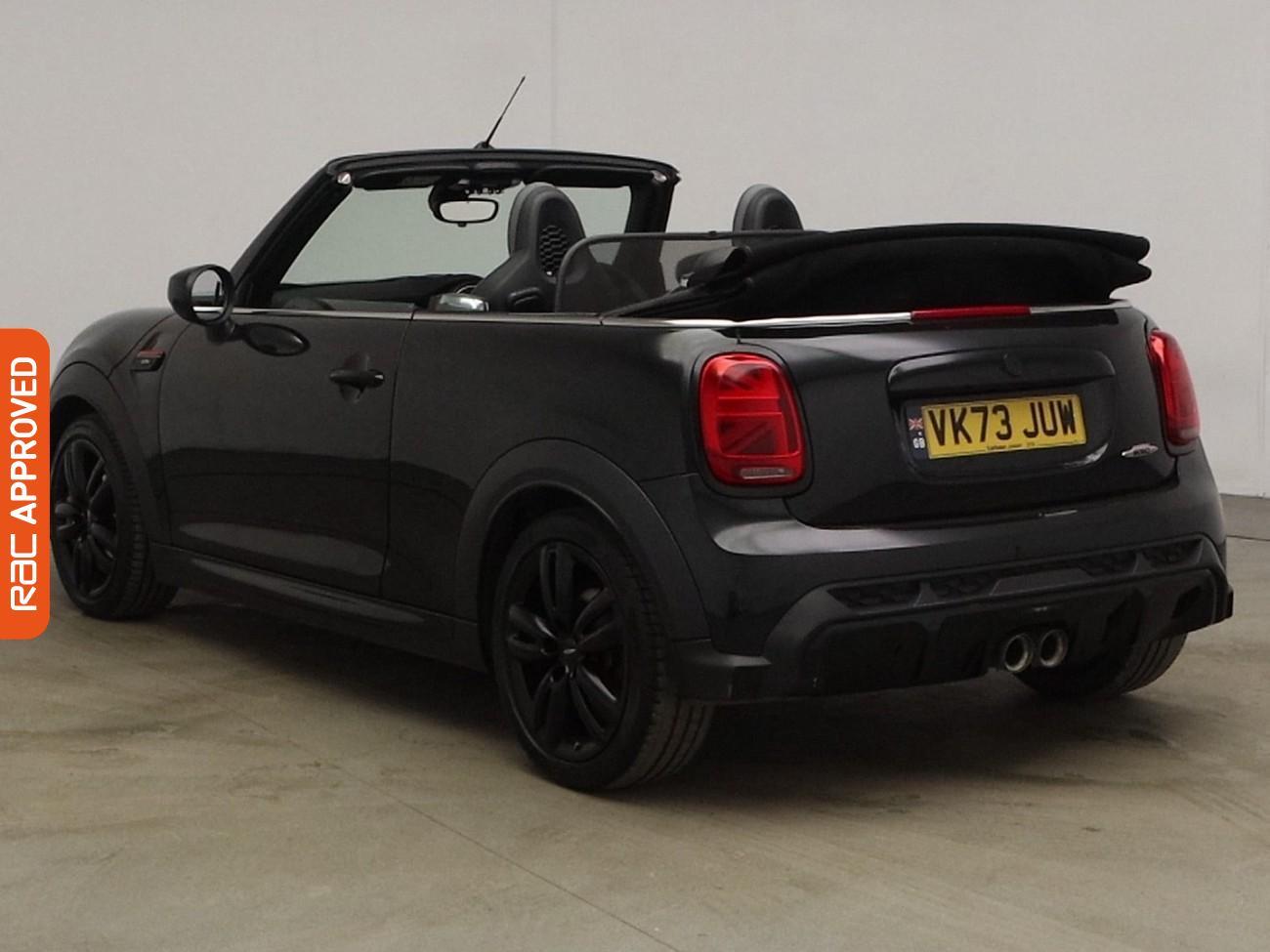Mini Convertible view 4