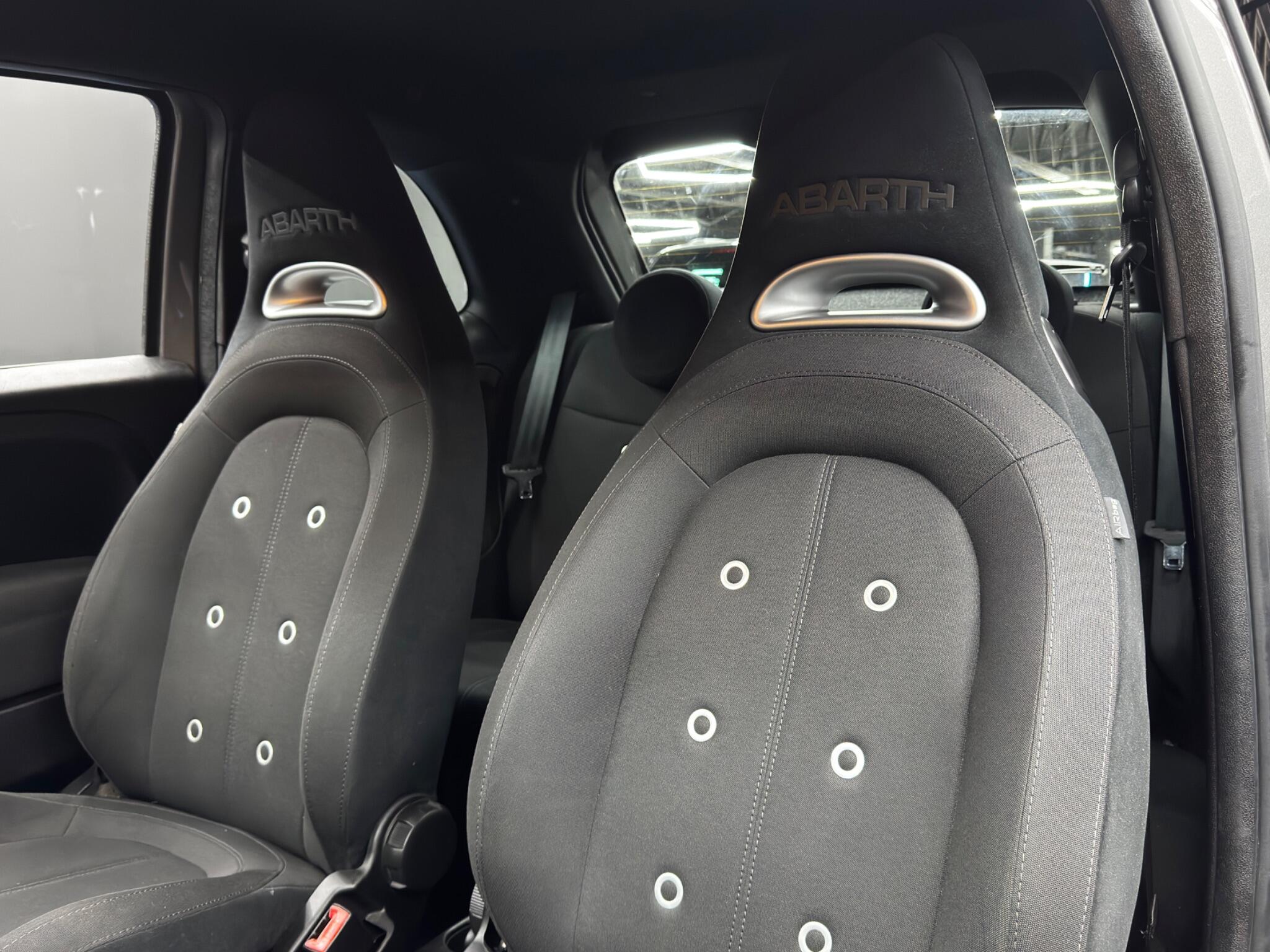 Abarth 595 view 14