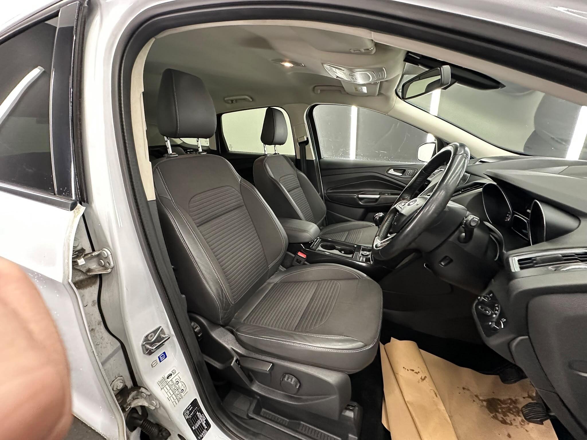 Ford Kuga view 21