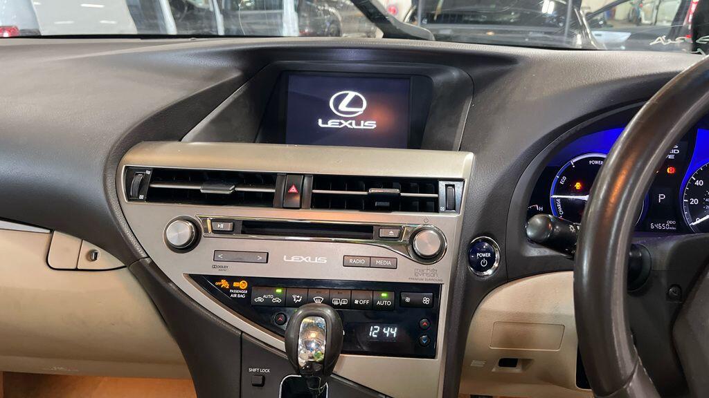 Lexus RX view 4