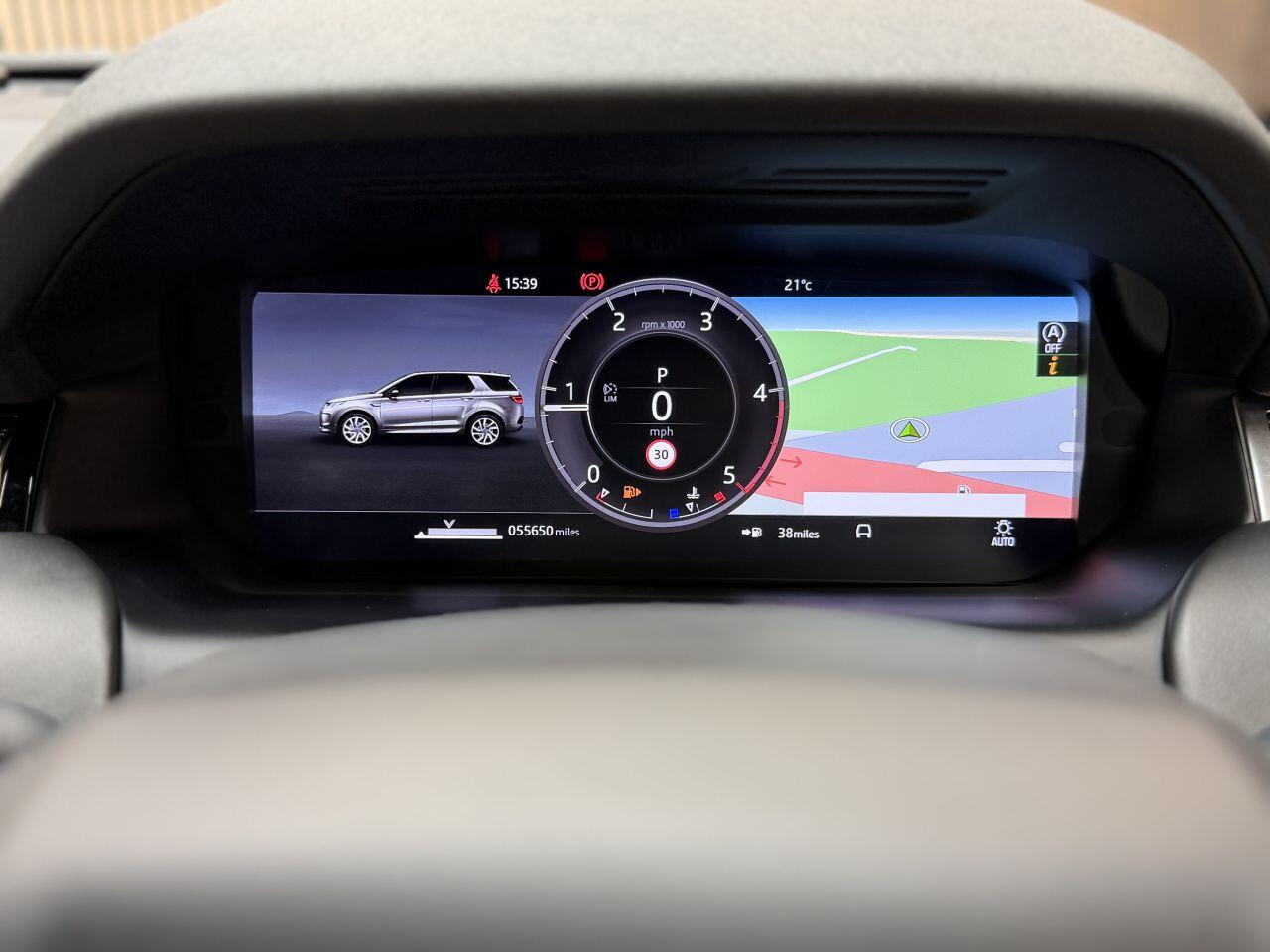 Land Rover Discovery Sport view 34