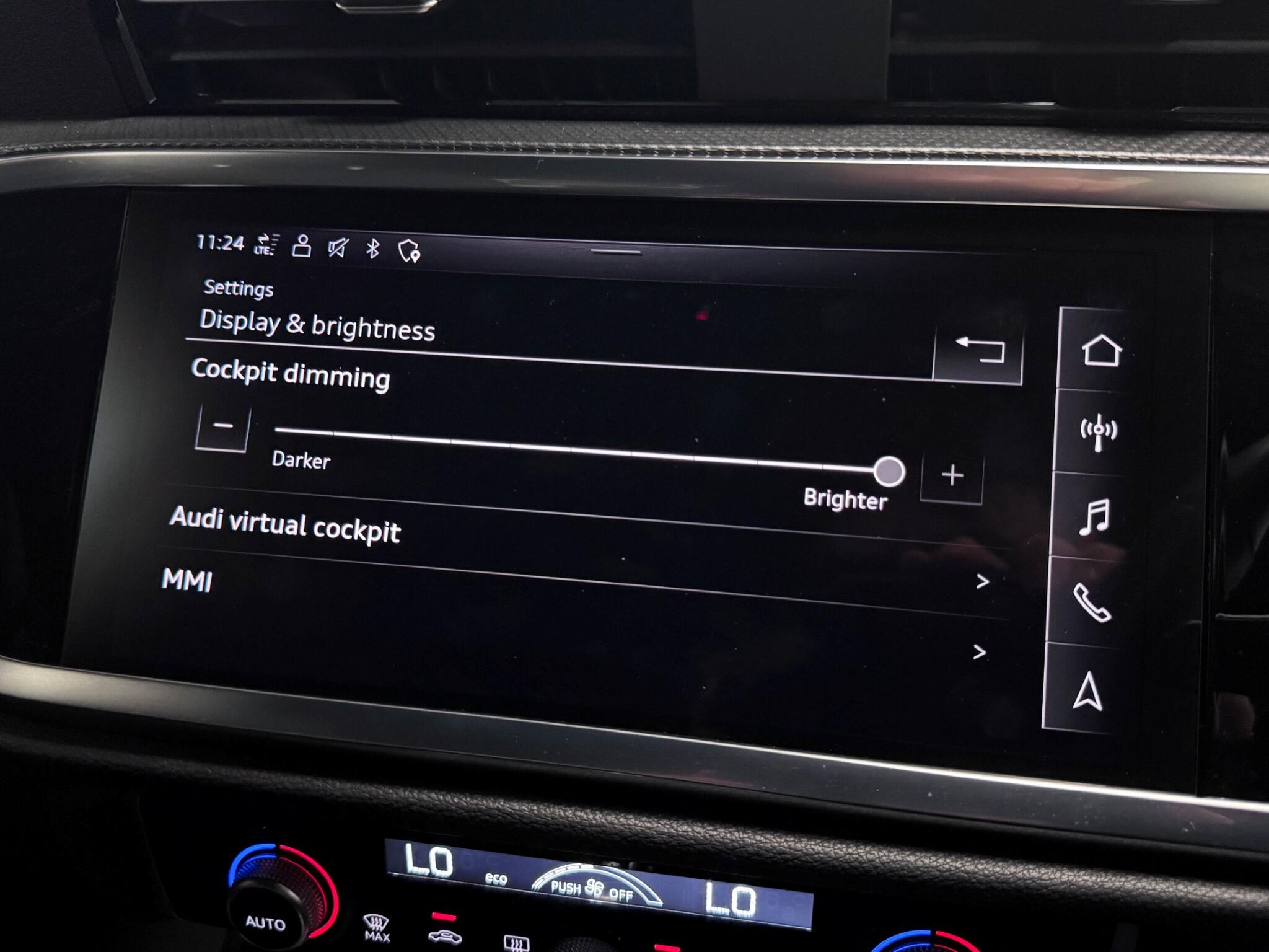 Audi Q3 view 59