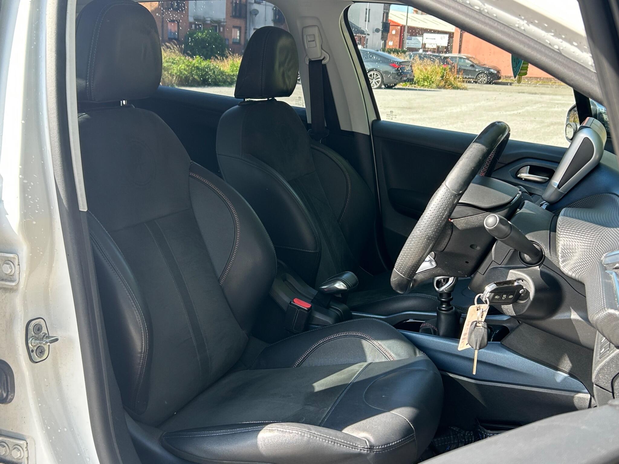 Peugeot 2008 view 14