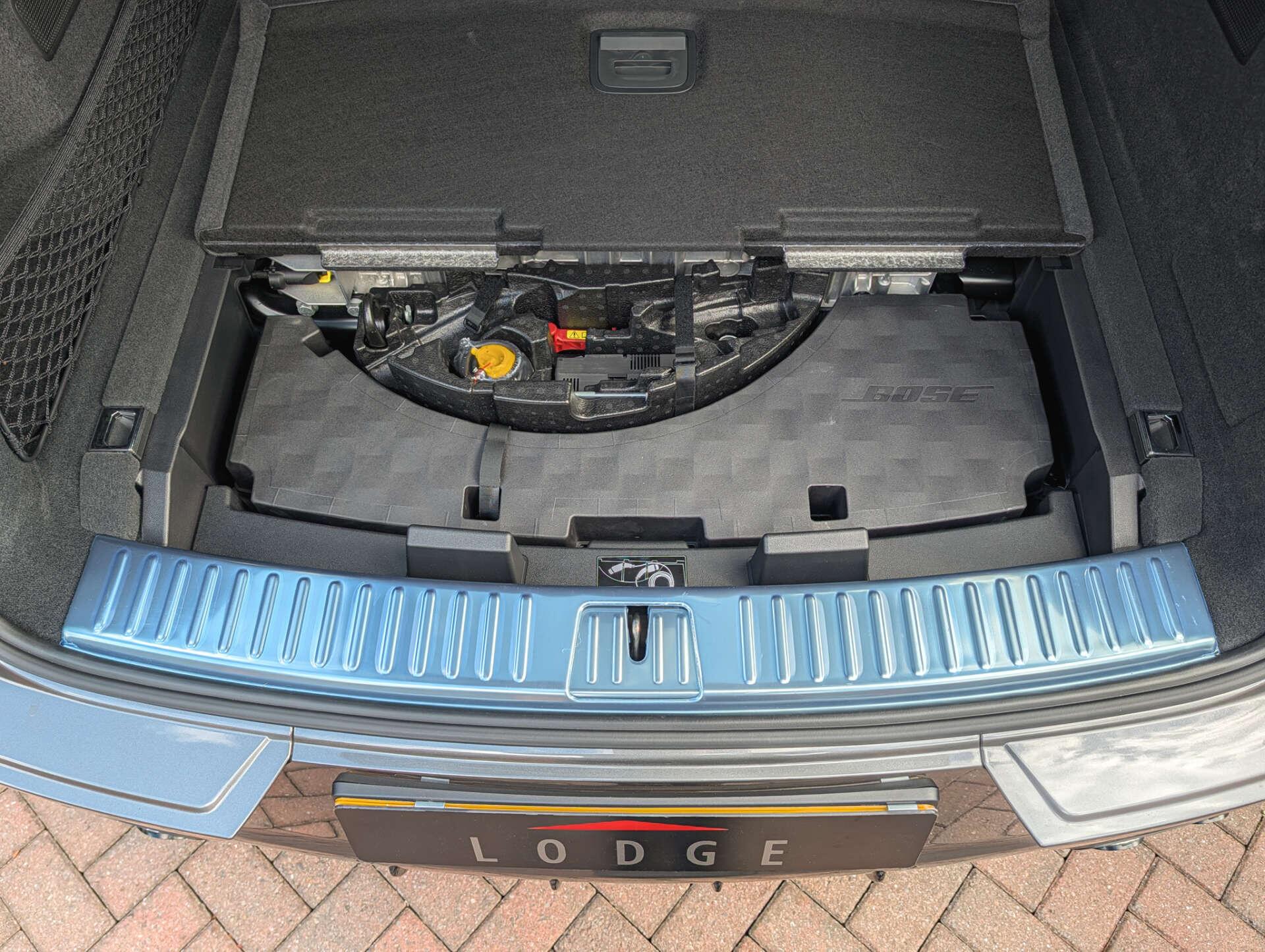 Porsche Cayenne view 53