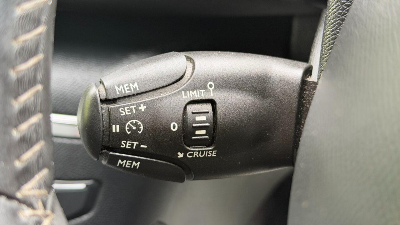 Peugeot 308 view 19