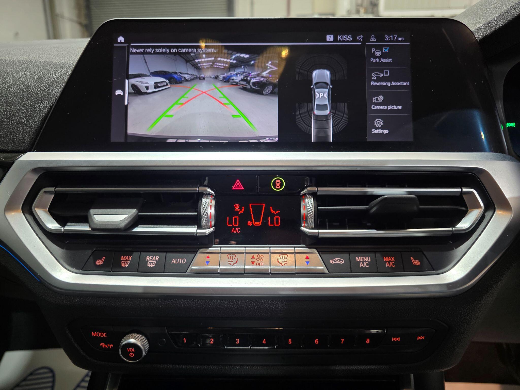 BMW 3 Series view 8