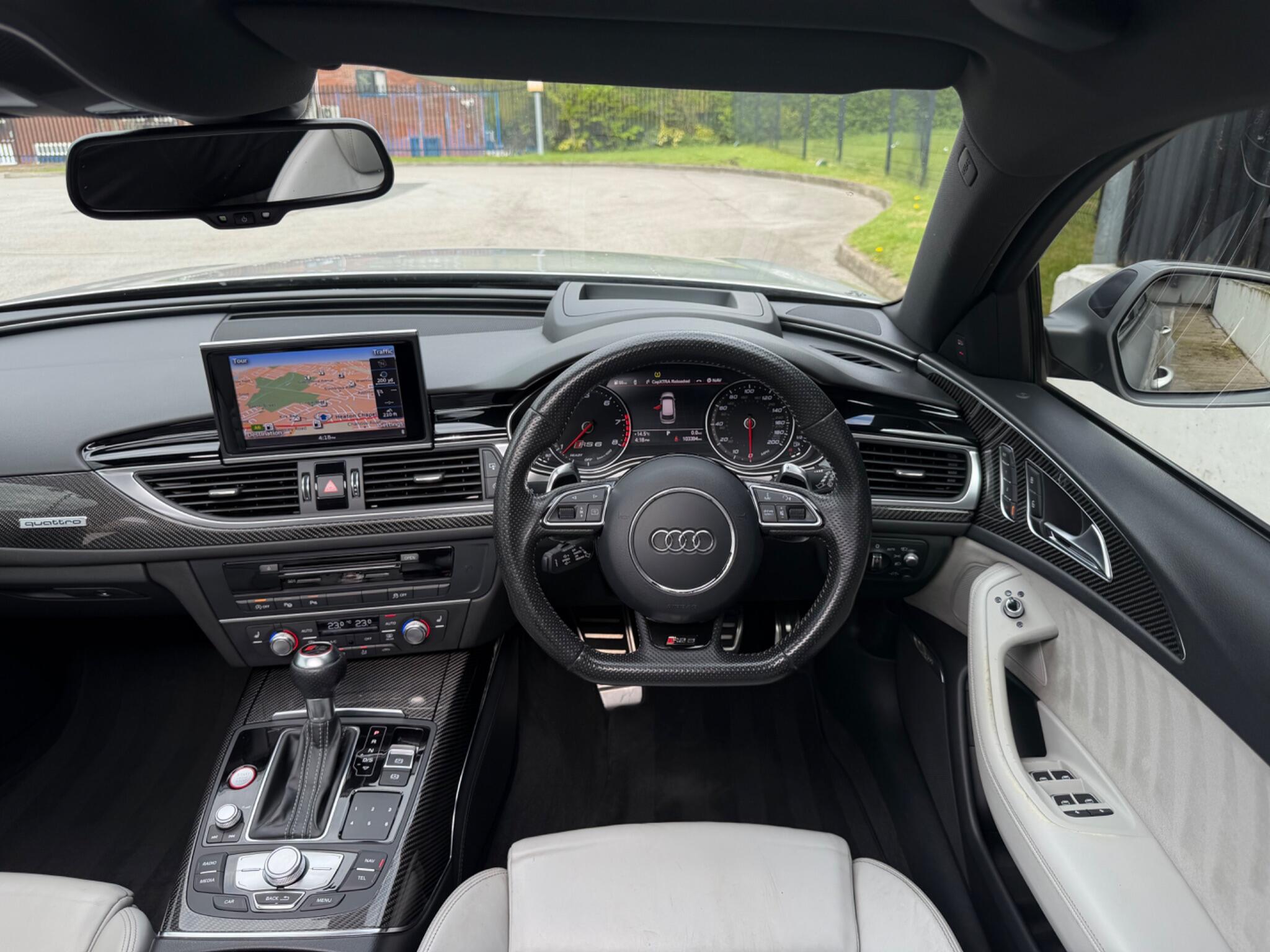 Audi RS6 view 24