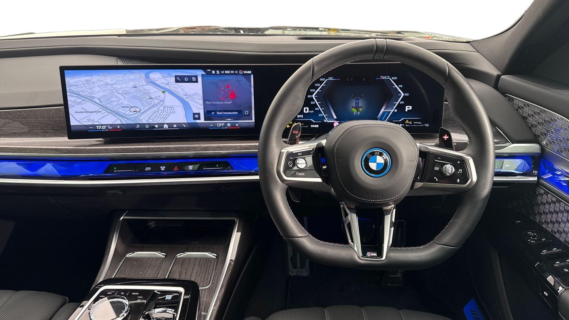 BMW 7 Series view 5