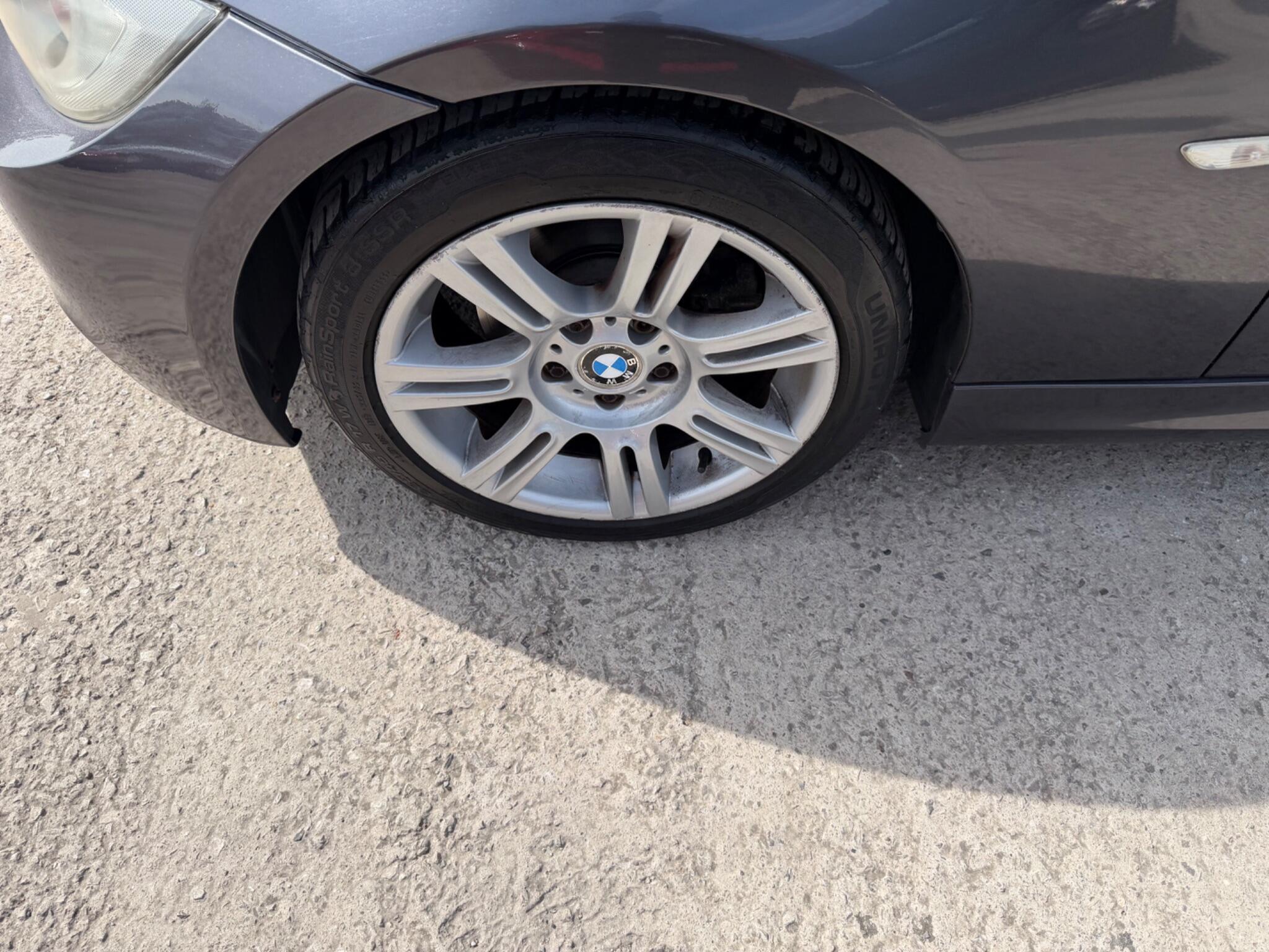 BMW 3 Series view 34