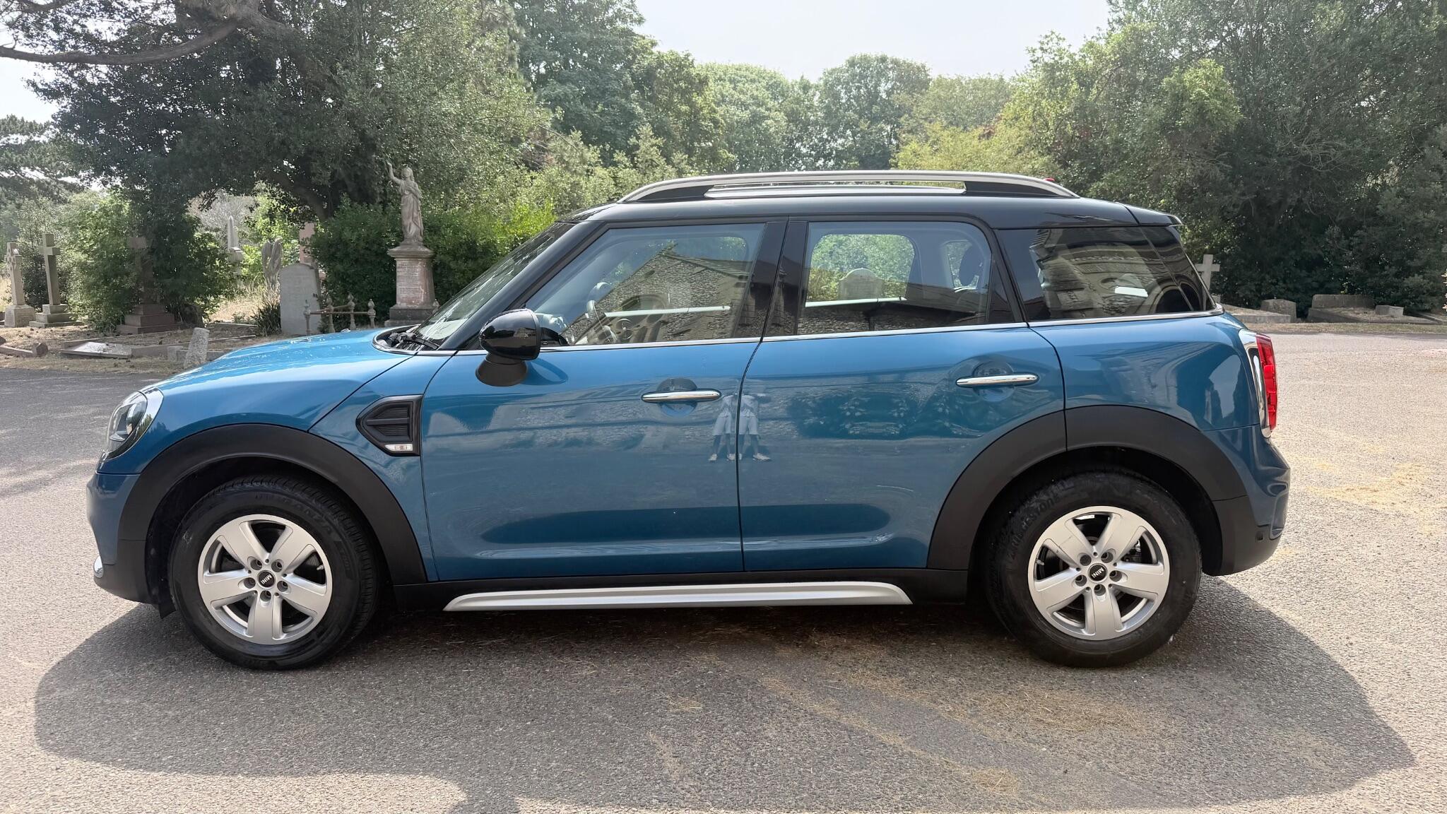 Mini Countryman view 19