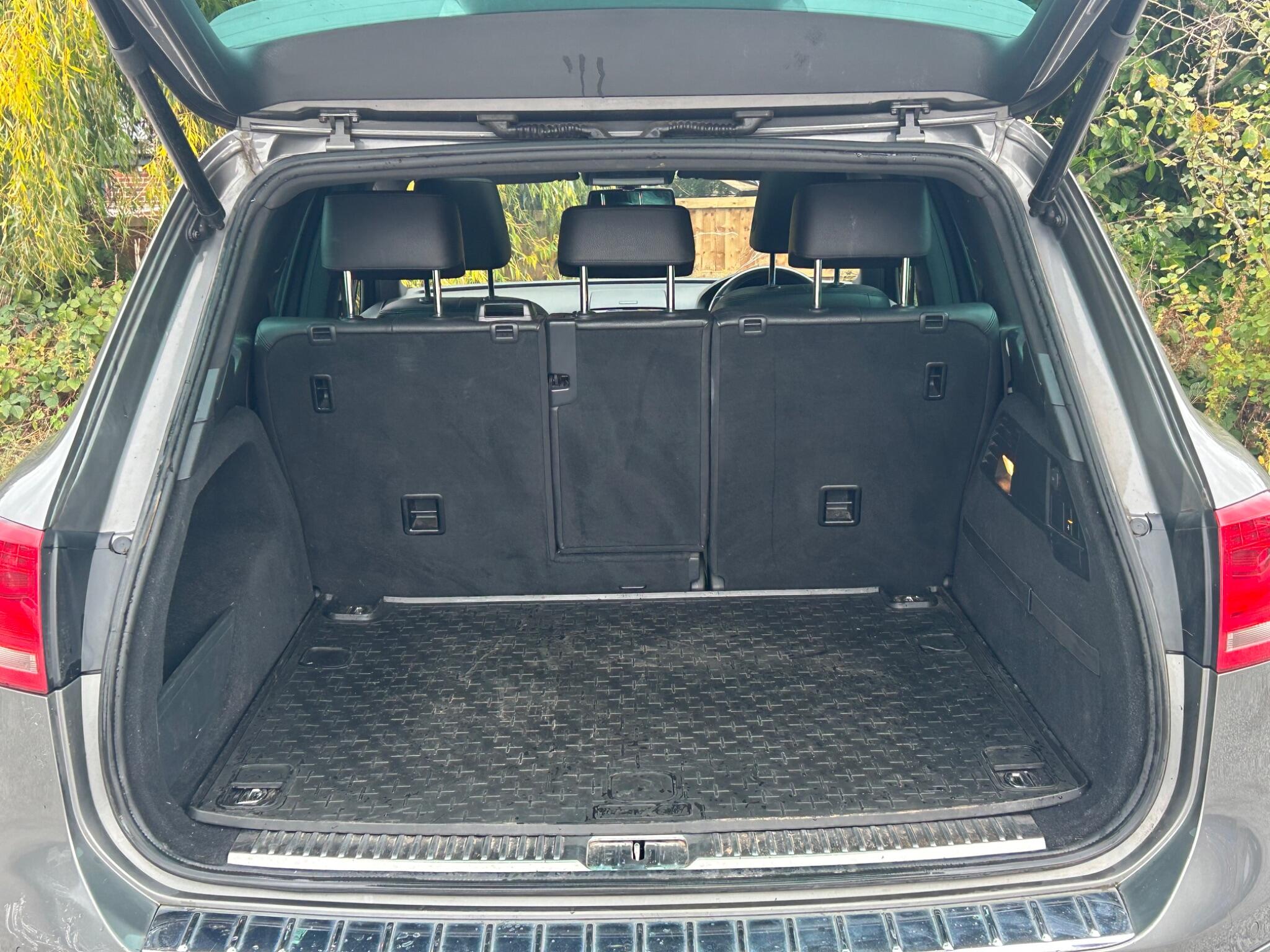 Volkswagen Touareg view 49