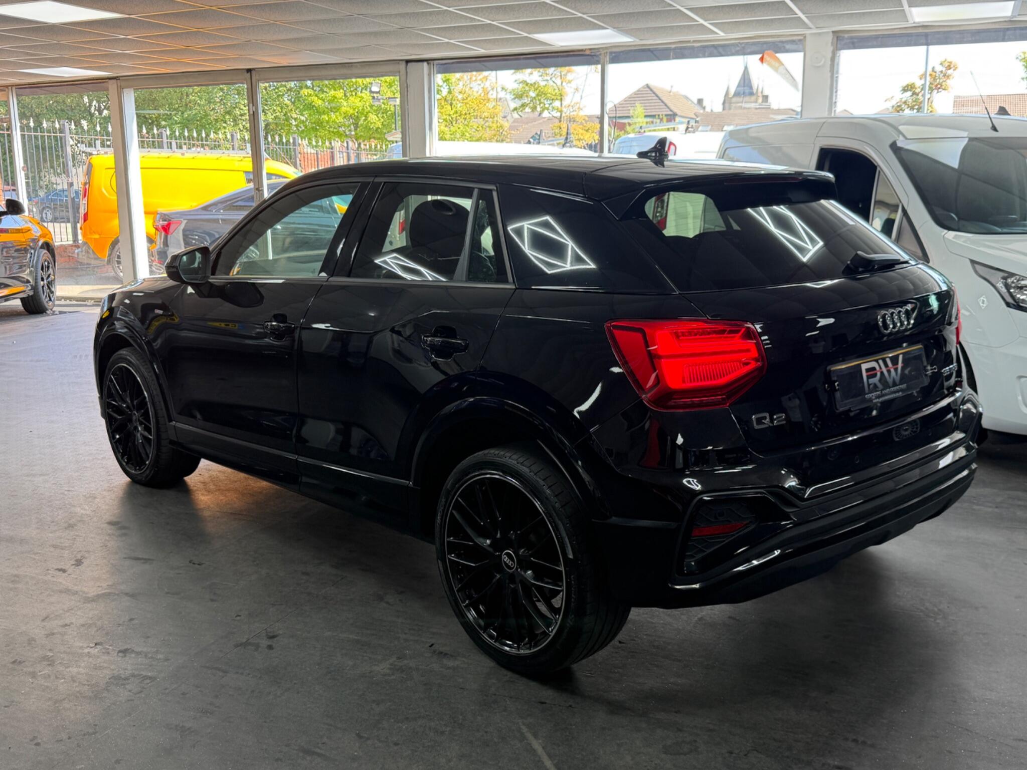 Audi Q2 view 35