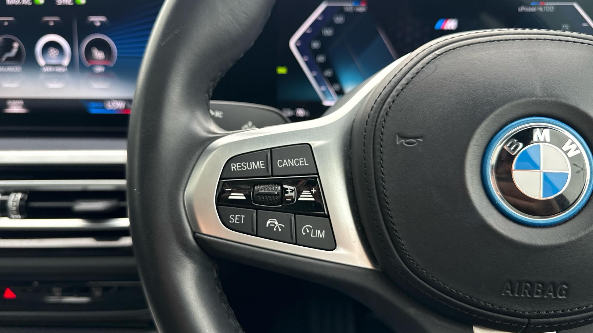 BMW i4 view 17