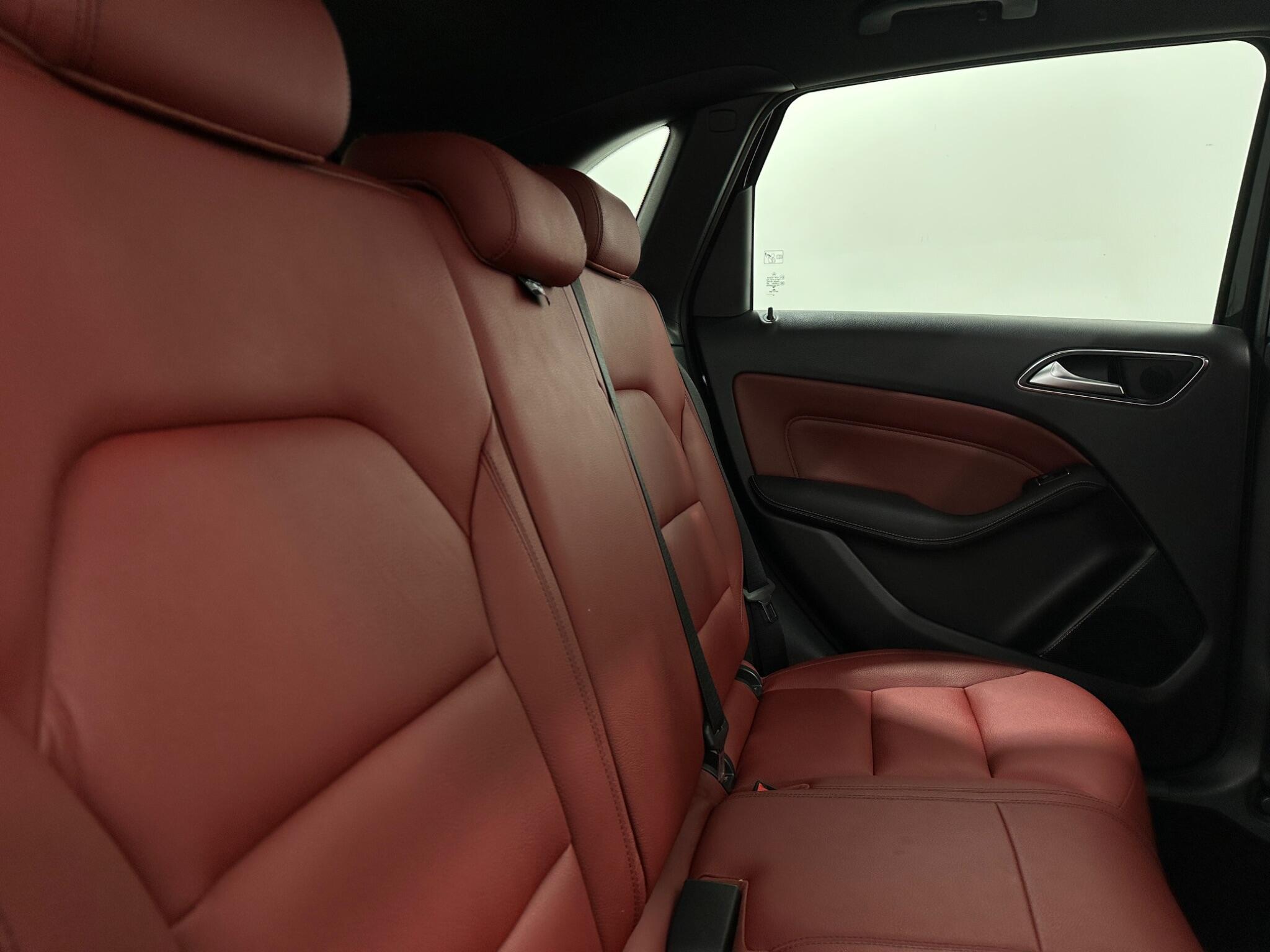 Mercedes-Benz B Class view 43
