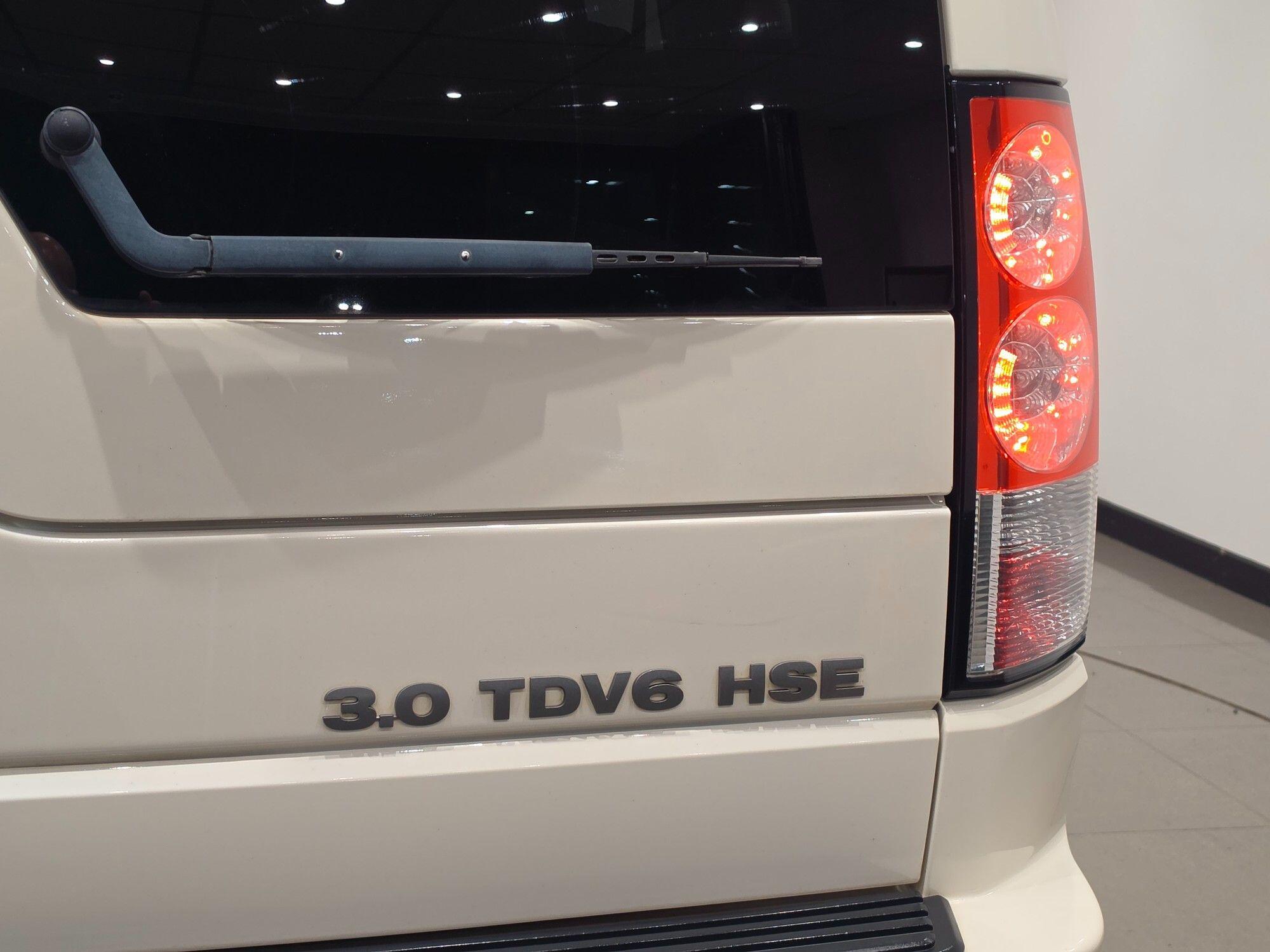 Land Rover Discovery view 80