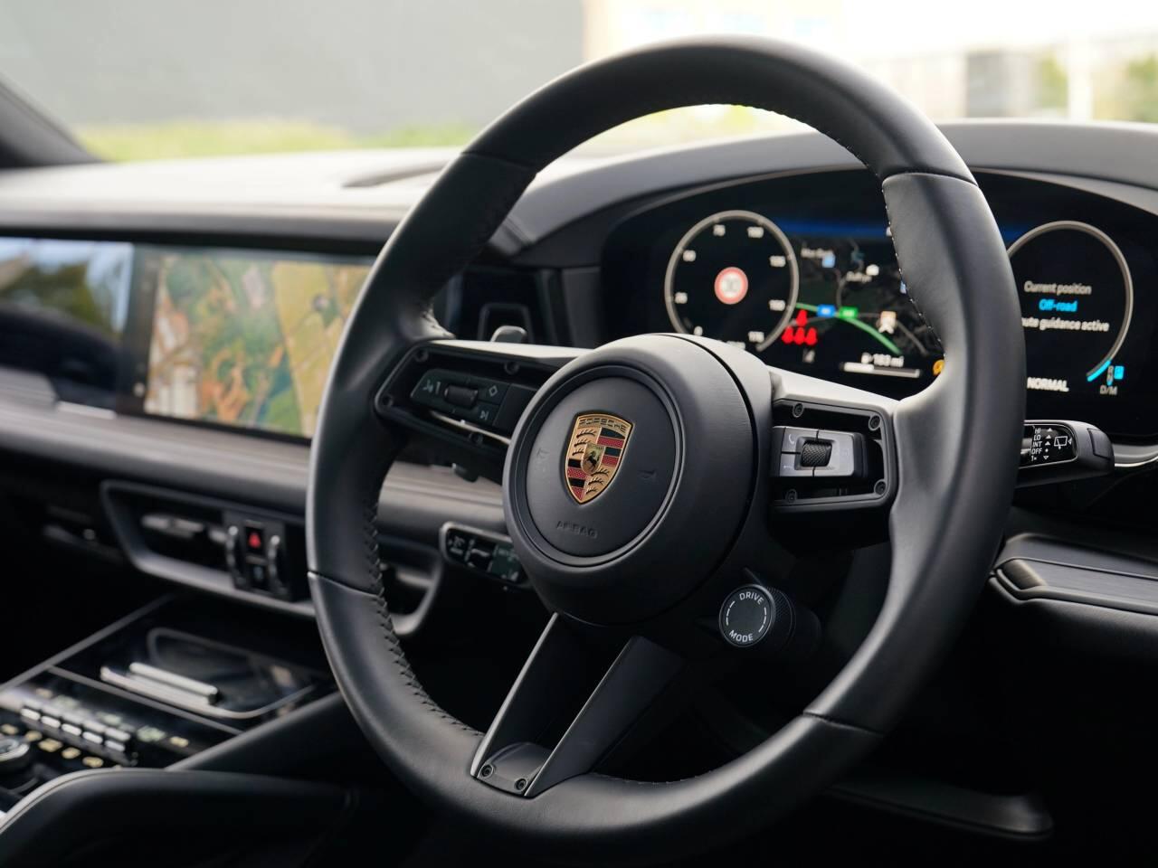 Porsche Cayenne view 4