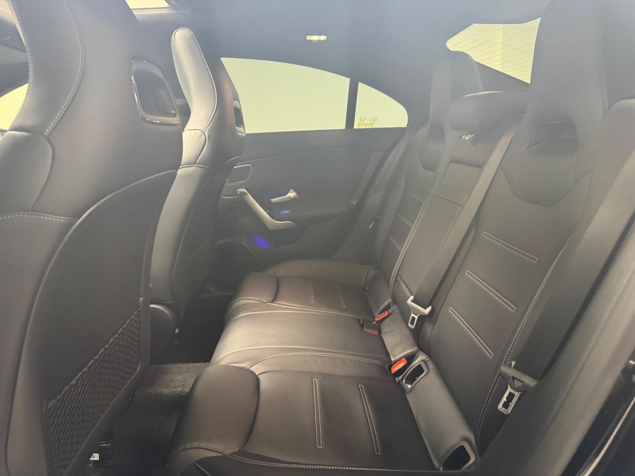 Mercedes-Benz Cla view 24