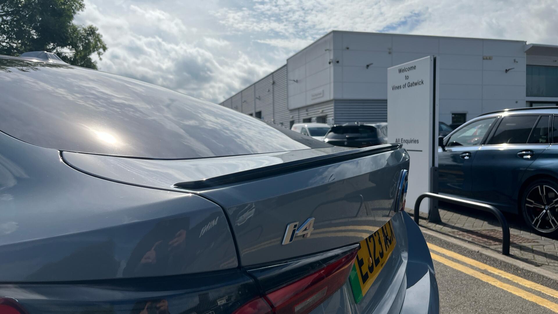 BMW i4 view 33