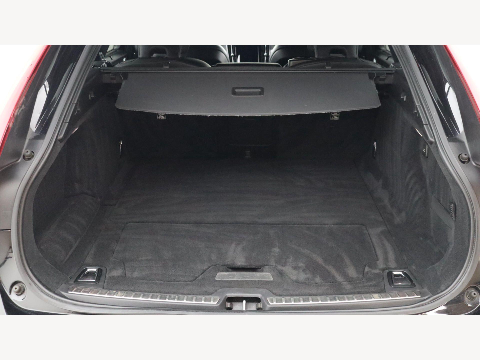 Volvo V90 view 16