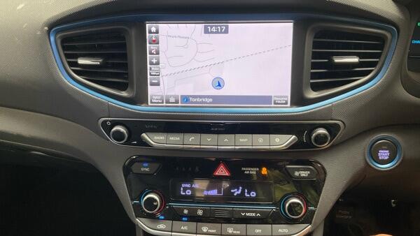 Hyundai Ioniq view 19
