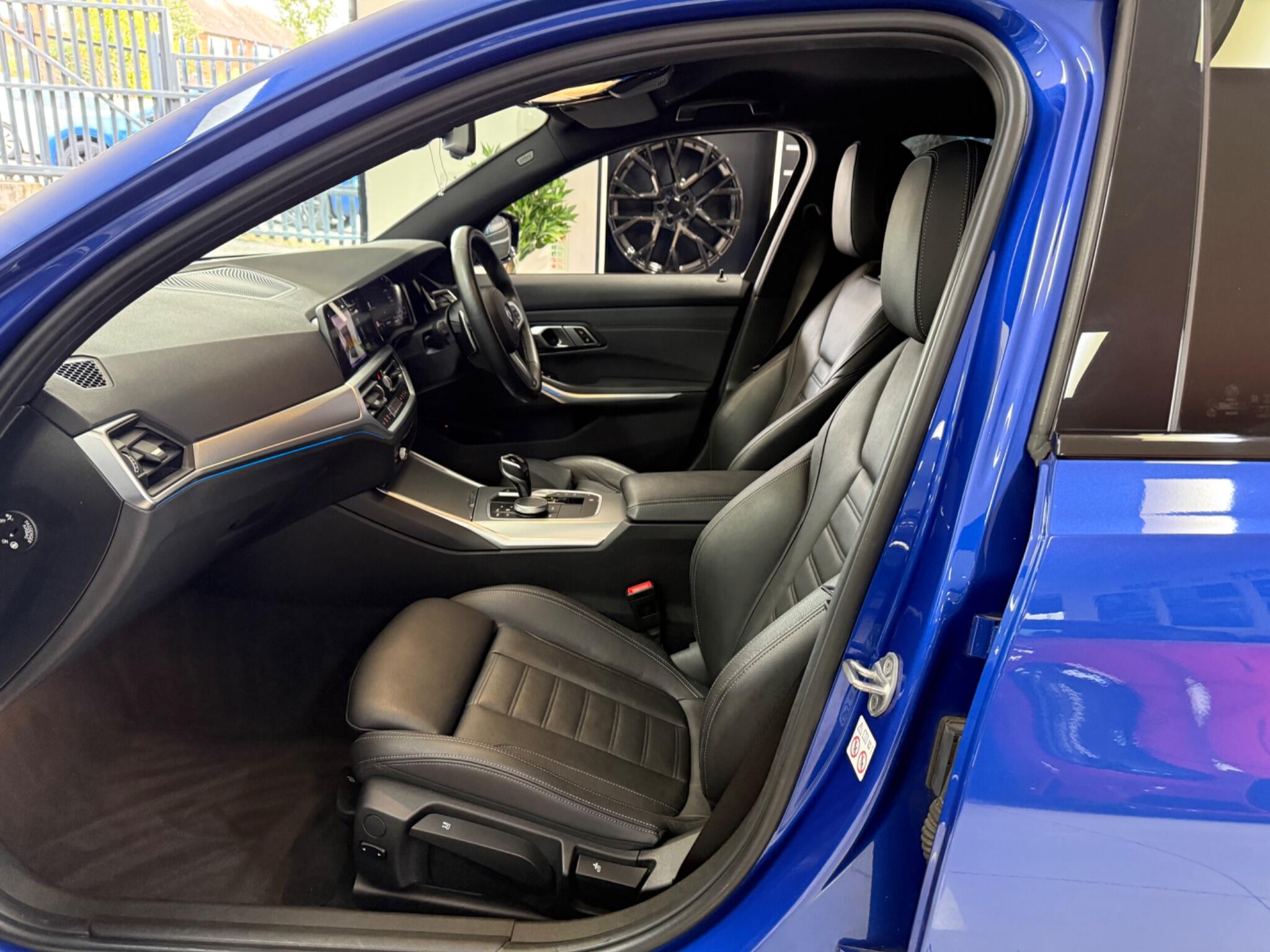 BMW 3 Series view 34