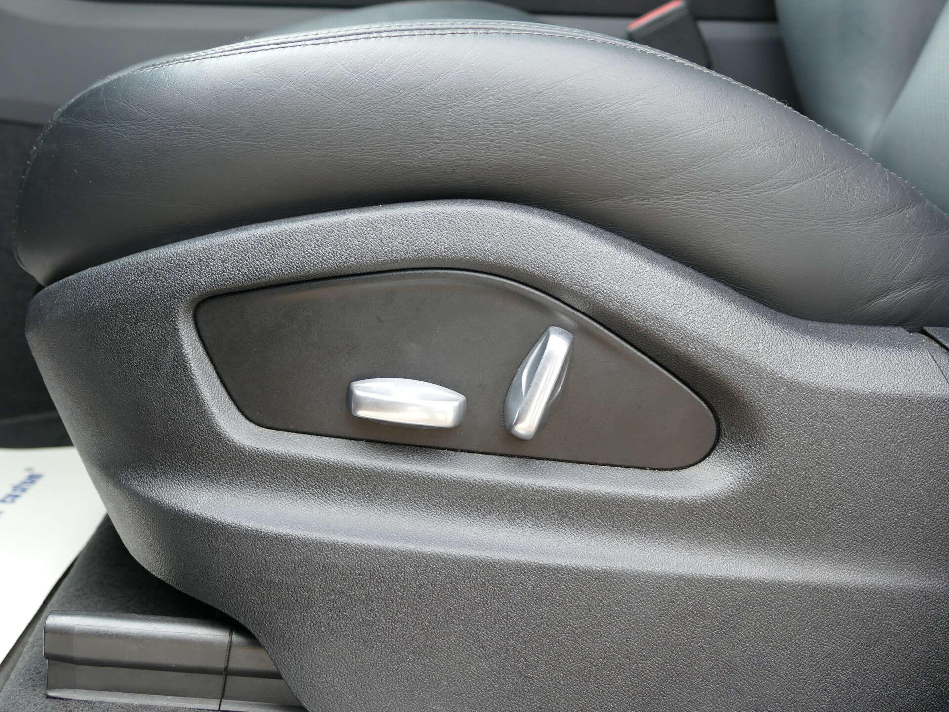 Porsche Cayenne view 34