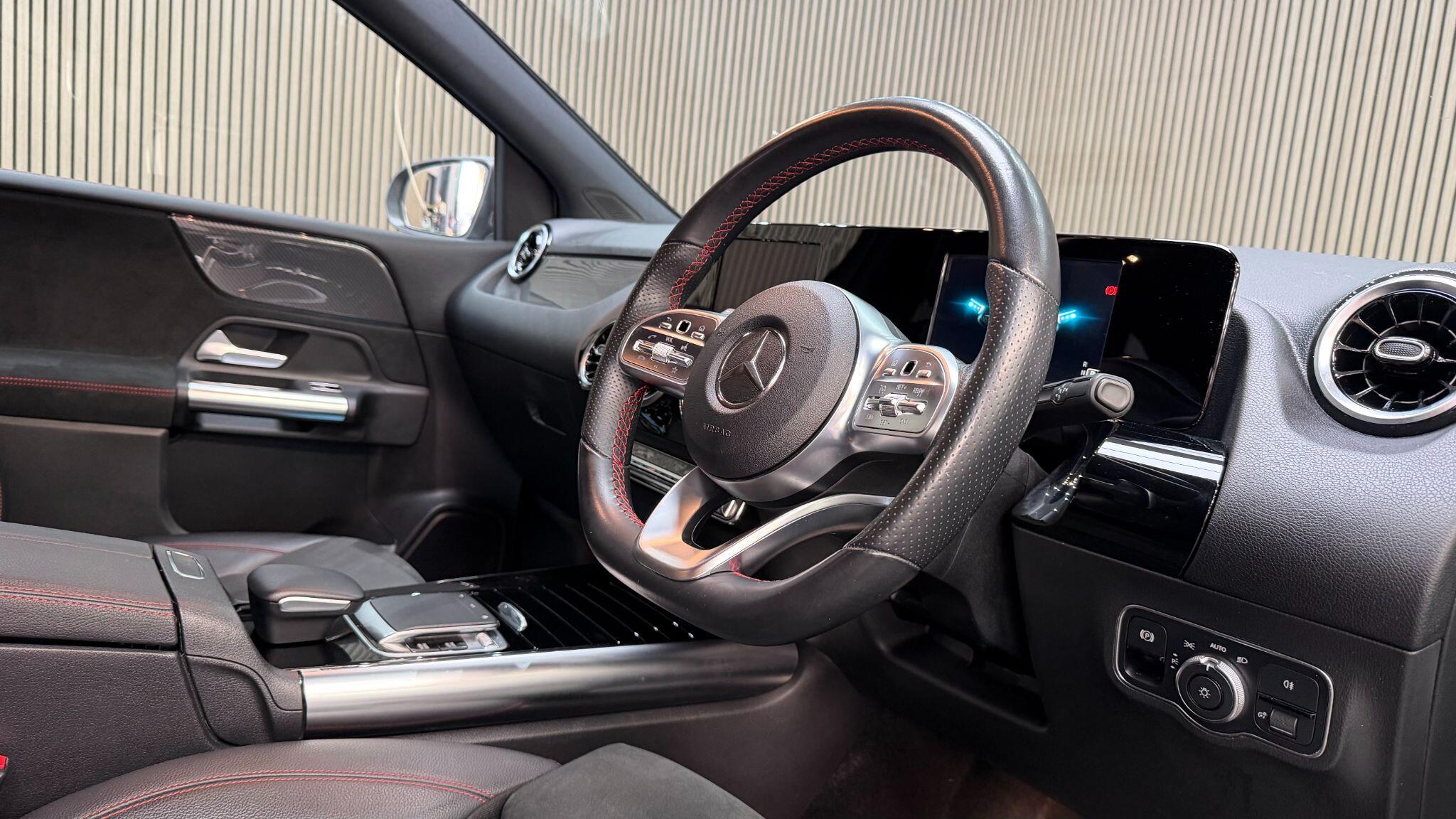 Mercedes-Benz B-Class view 11