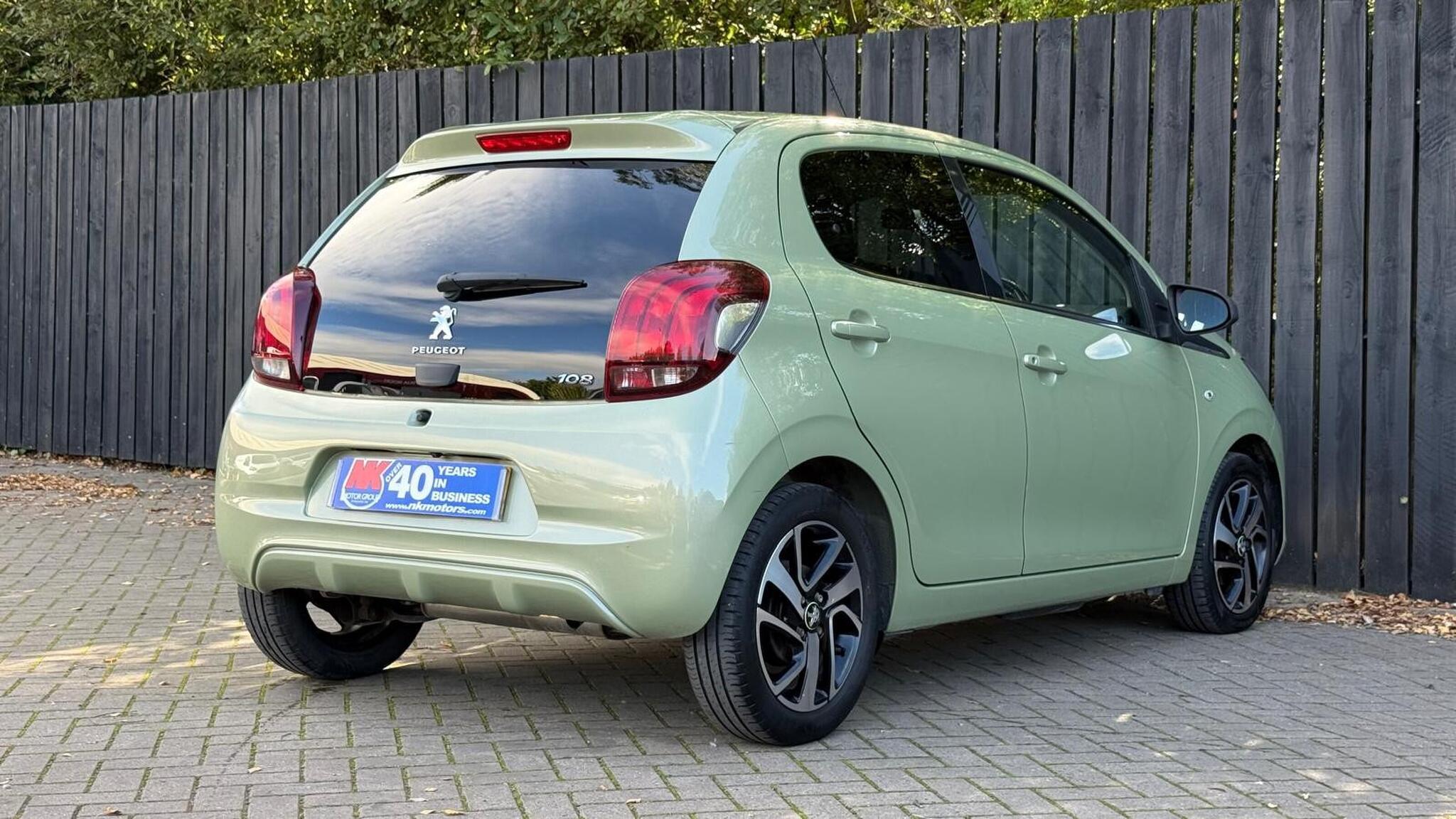 Peugeot 108 view 10
