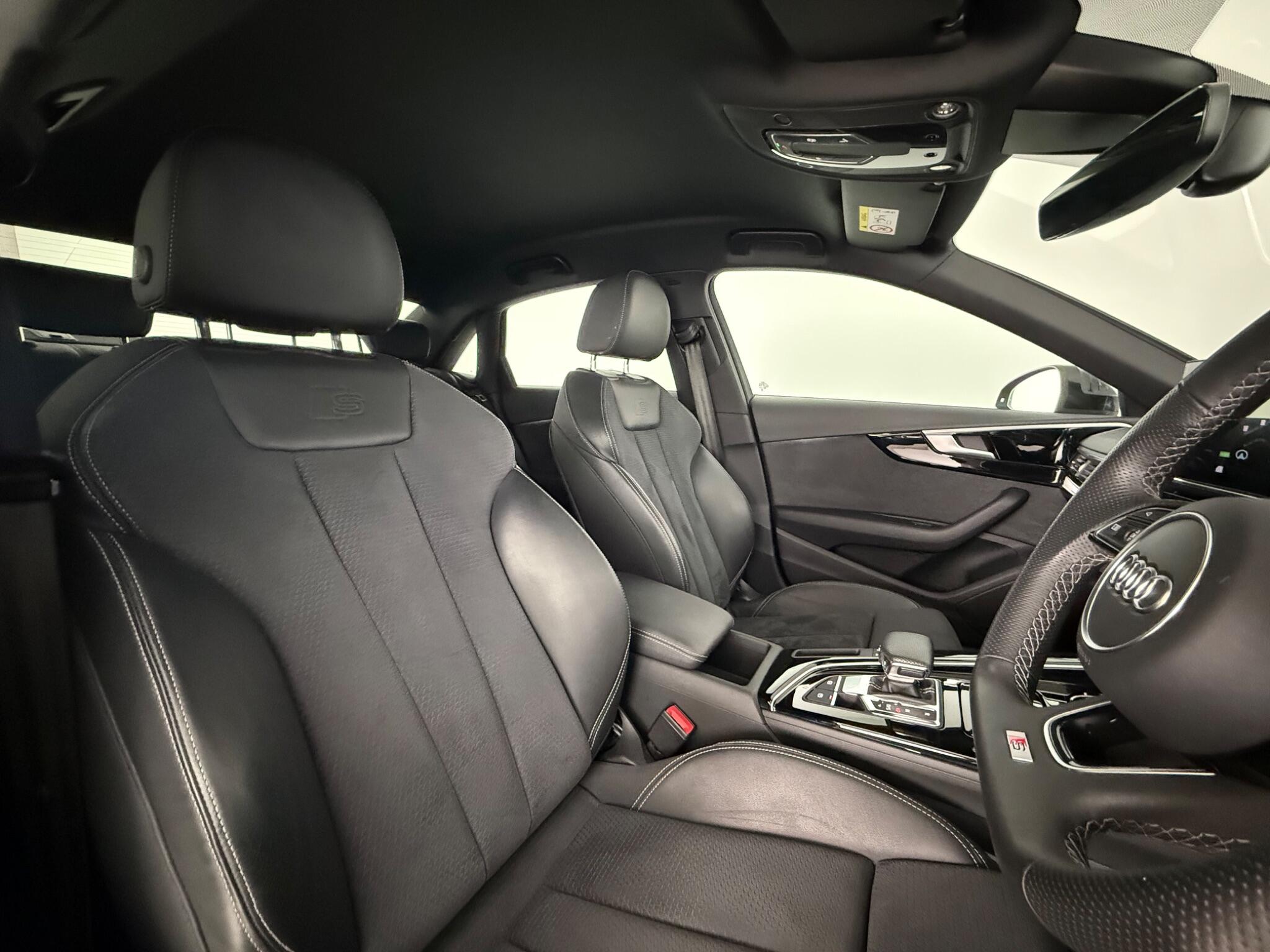 Audi A4 view 28