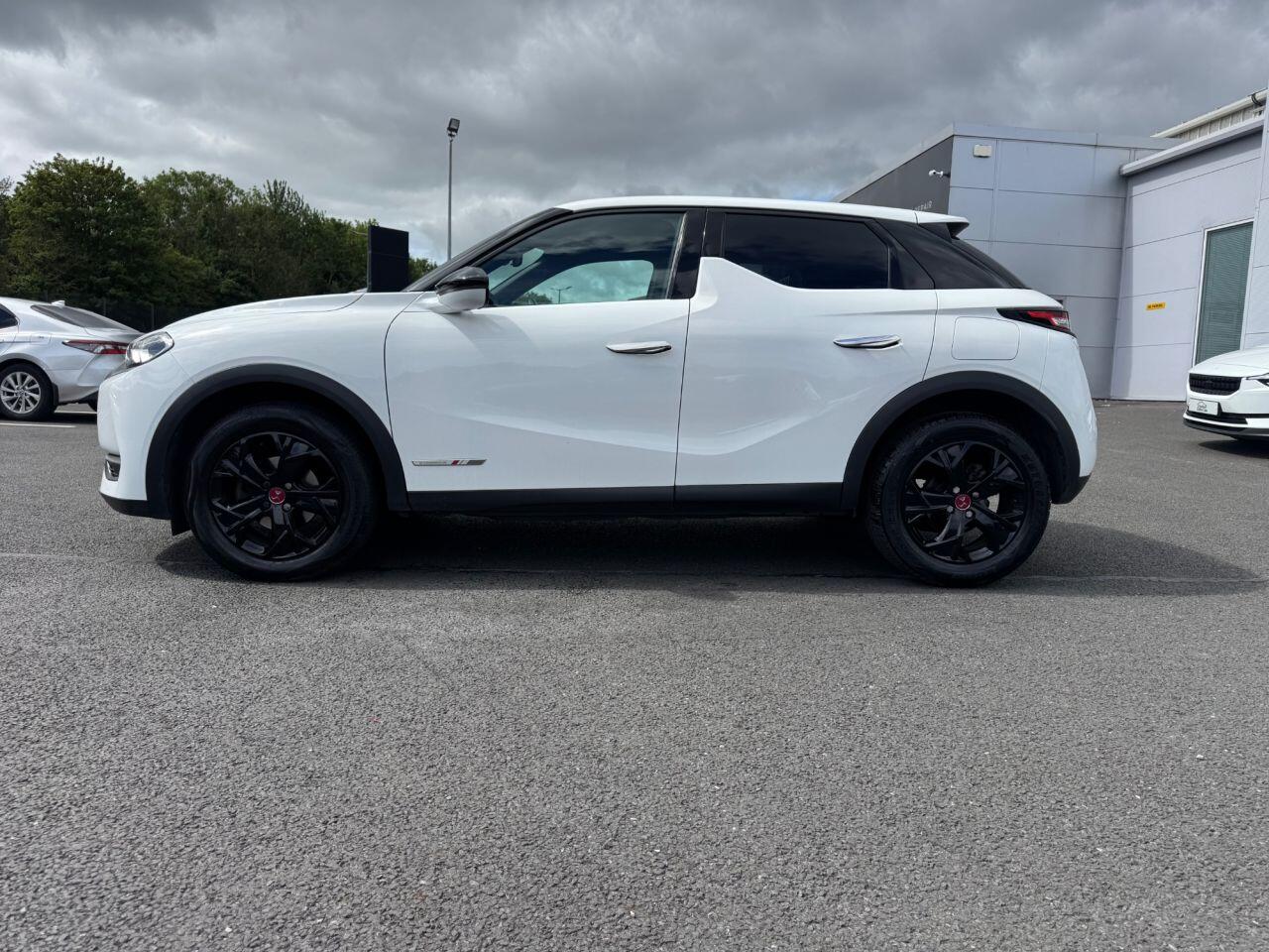 DS Automobiles DS 3 Crossback view 3
