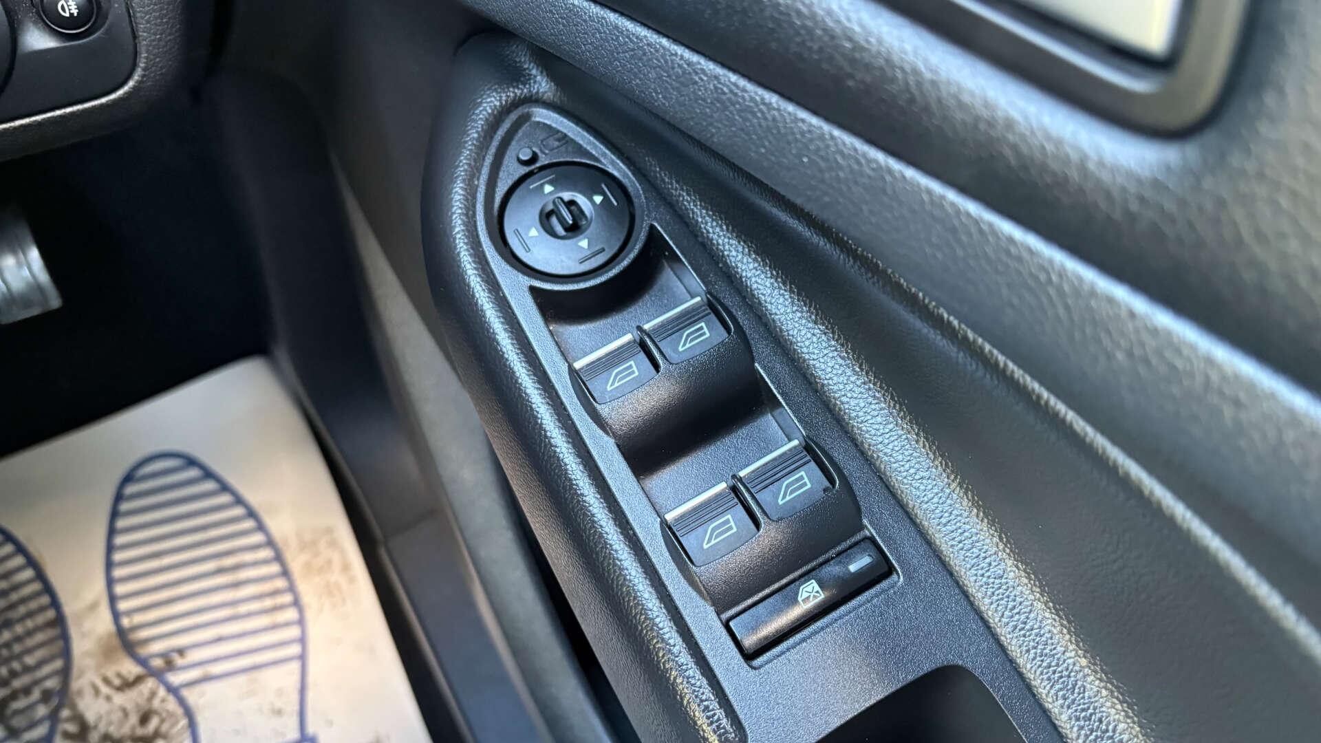 Ford Kuga view 24
