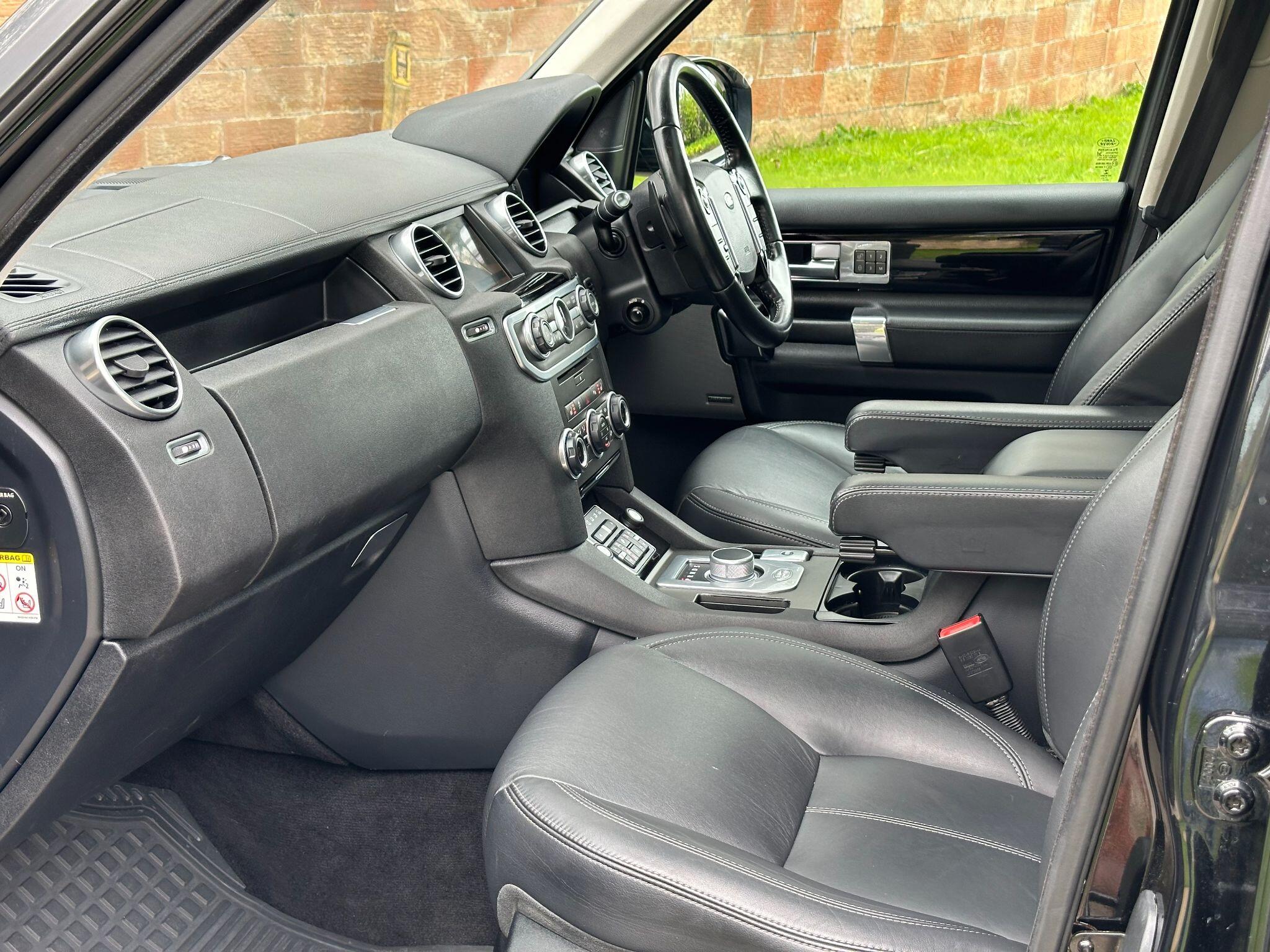 Land Rover Discovery view 7