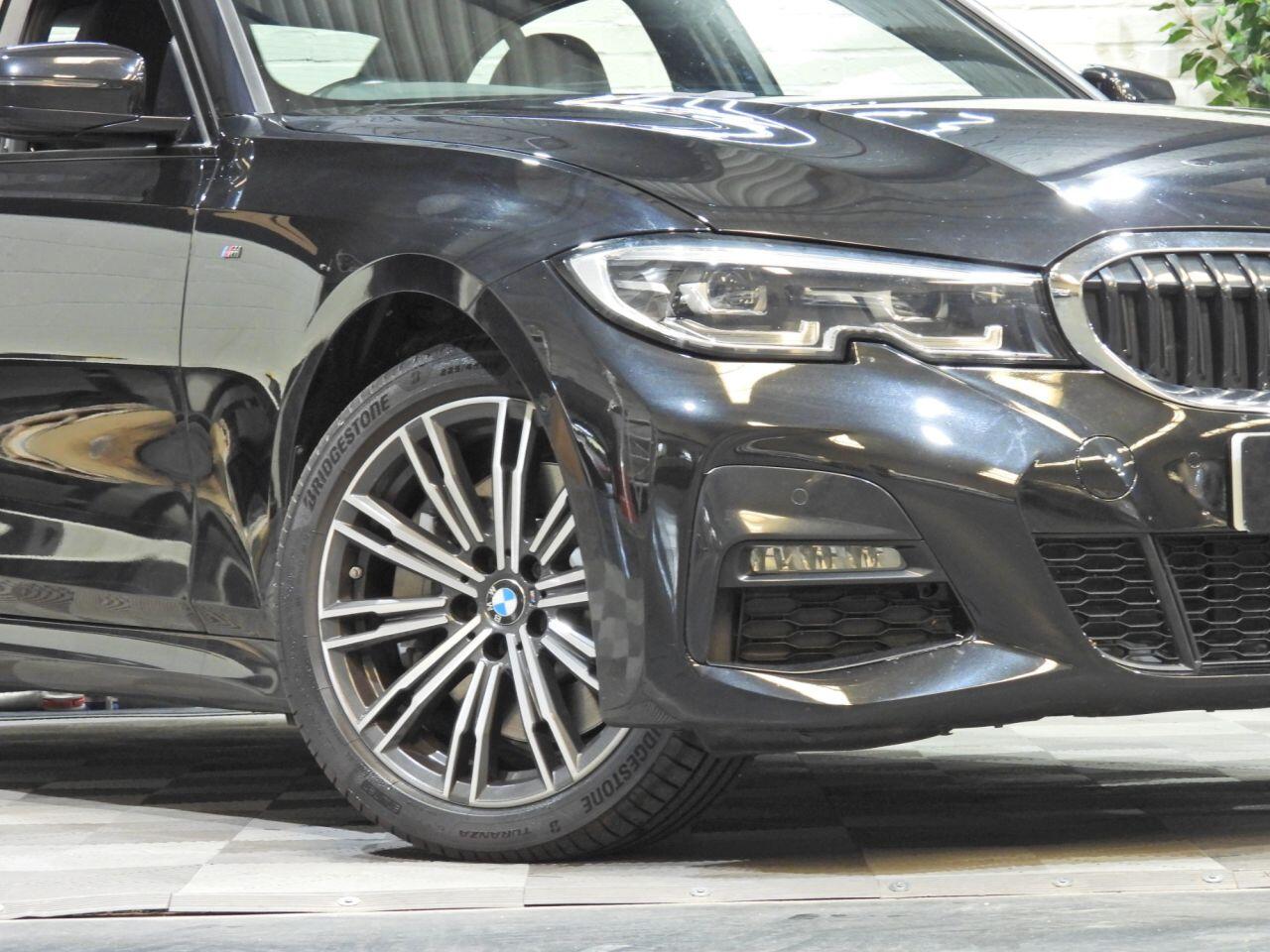 BMW 3 Series view 4