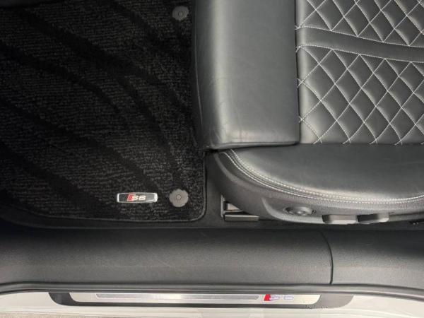 Audi S6 Saloon view 71