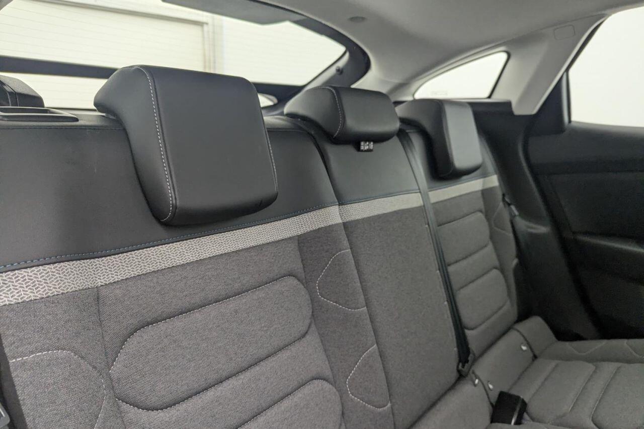 Citroen C4 view 19
