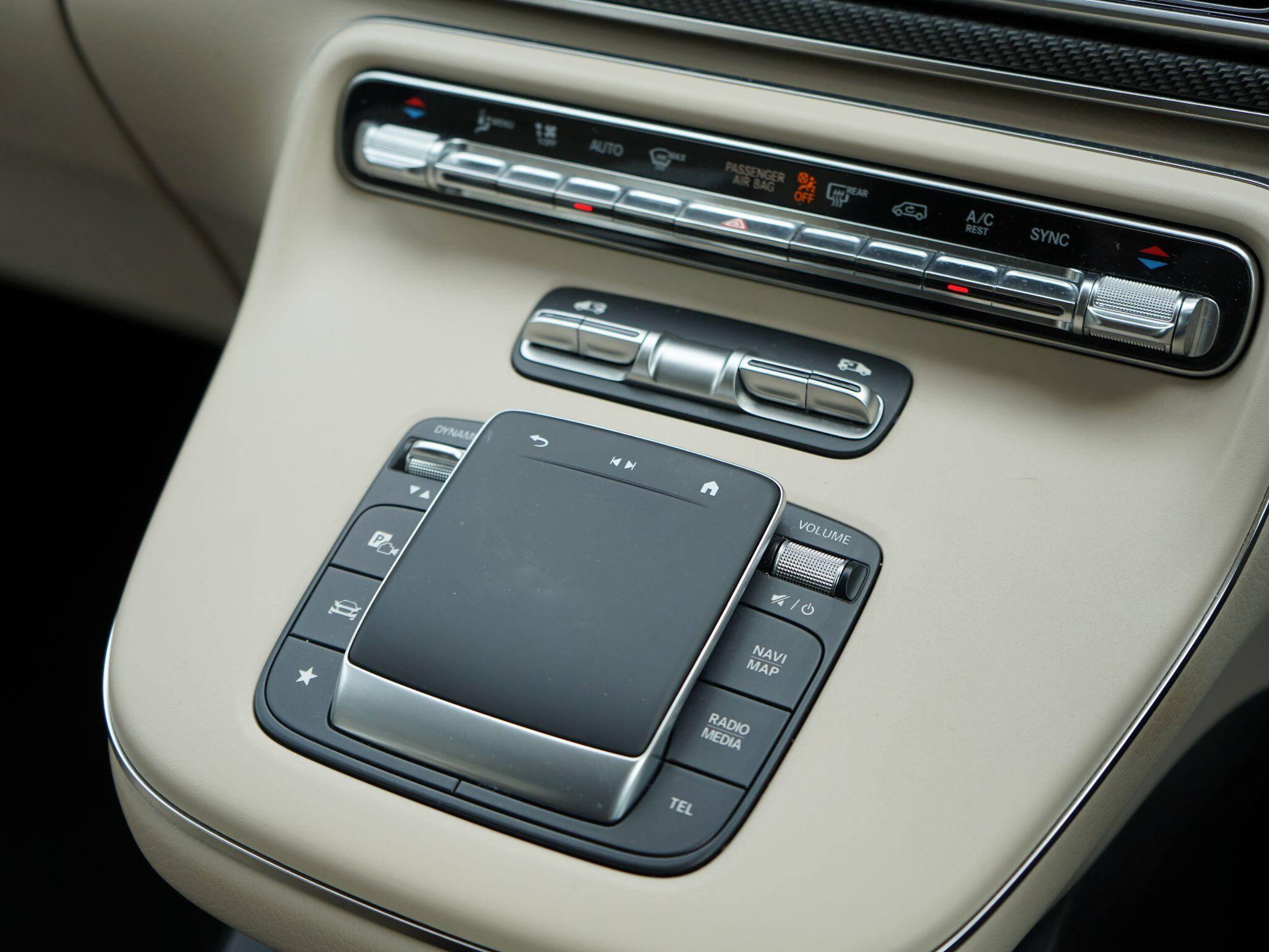 Mercedes-Benz V Class view 39