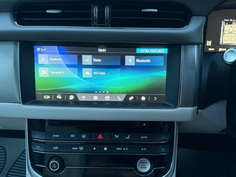 Jaguar XF view 46