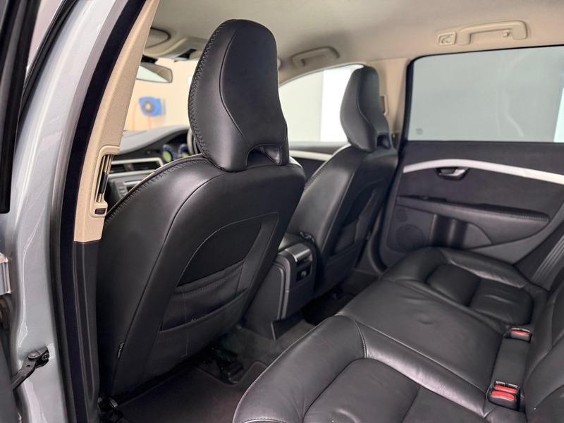 2009 Volvo XC70 image 22
