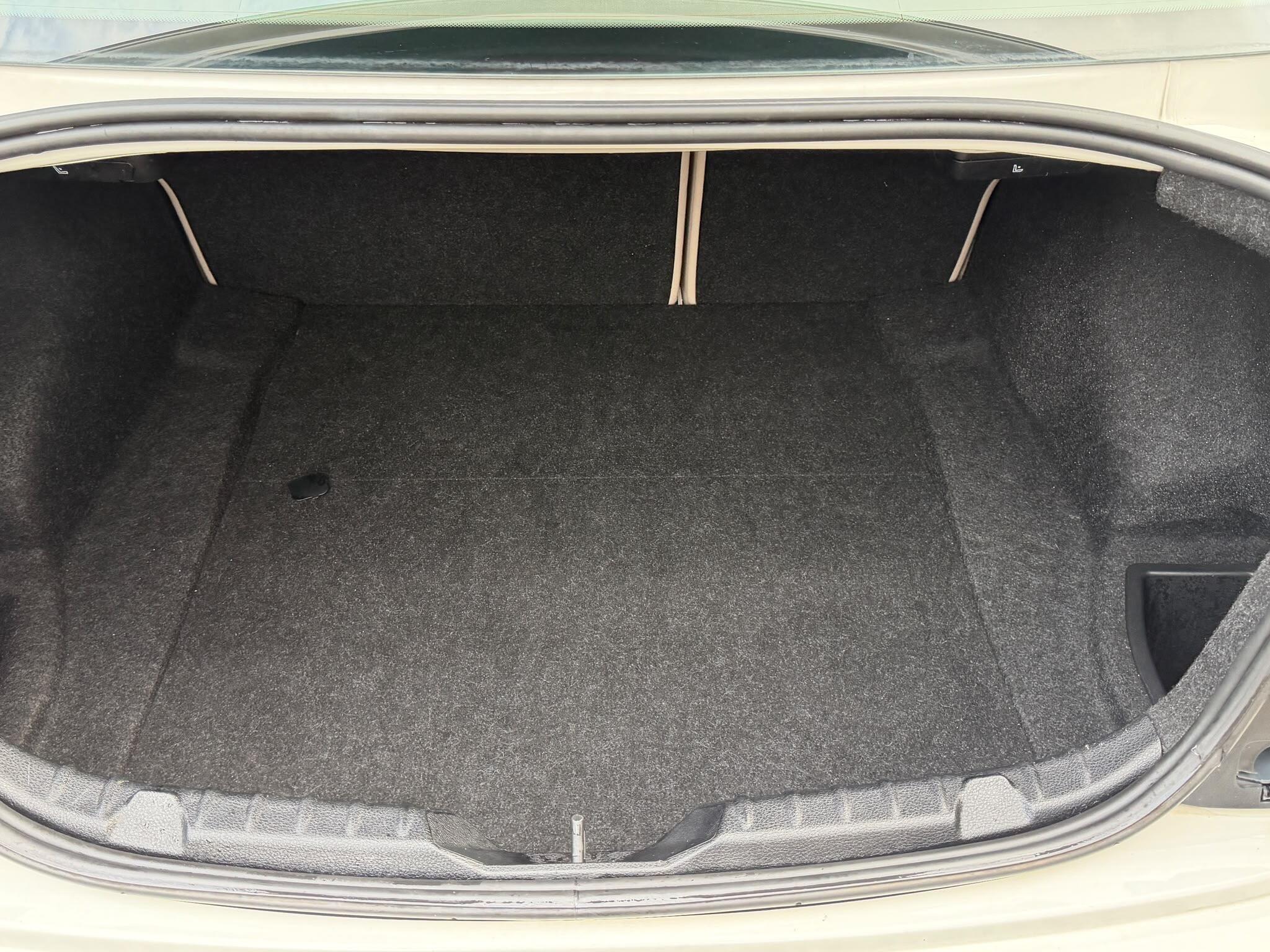 BMW 2 Series view 36