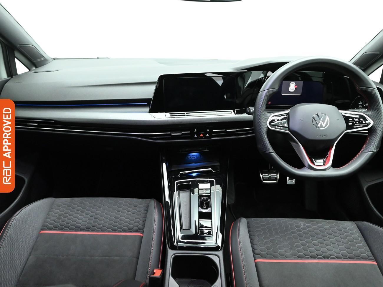 Volkswagen Golf view 2